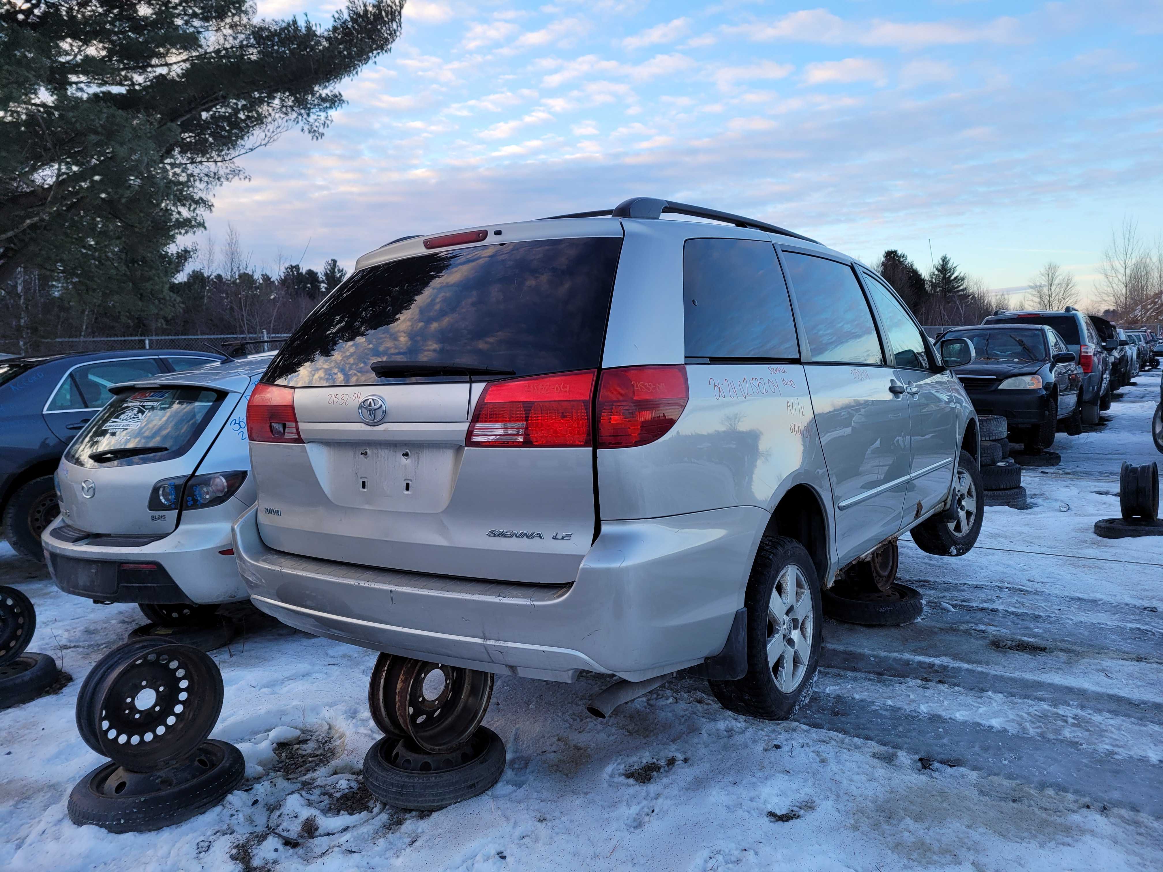 TOYOTA SIENNA 2004