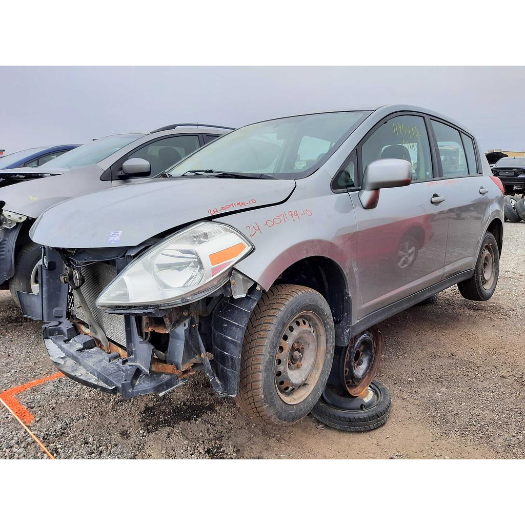 NISSAN VERSA 2010