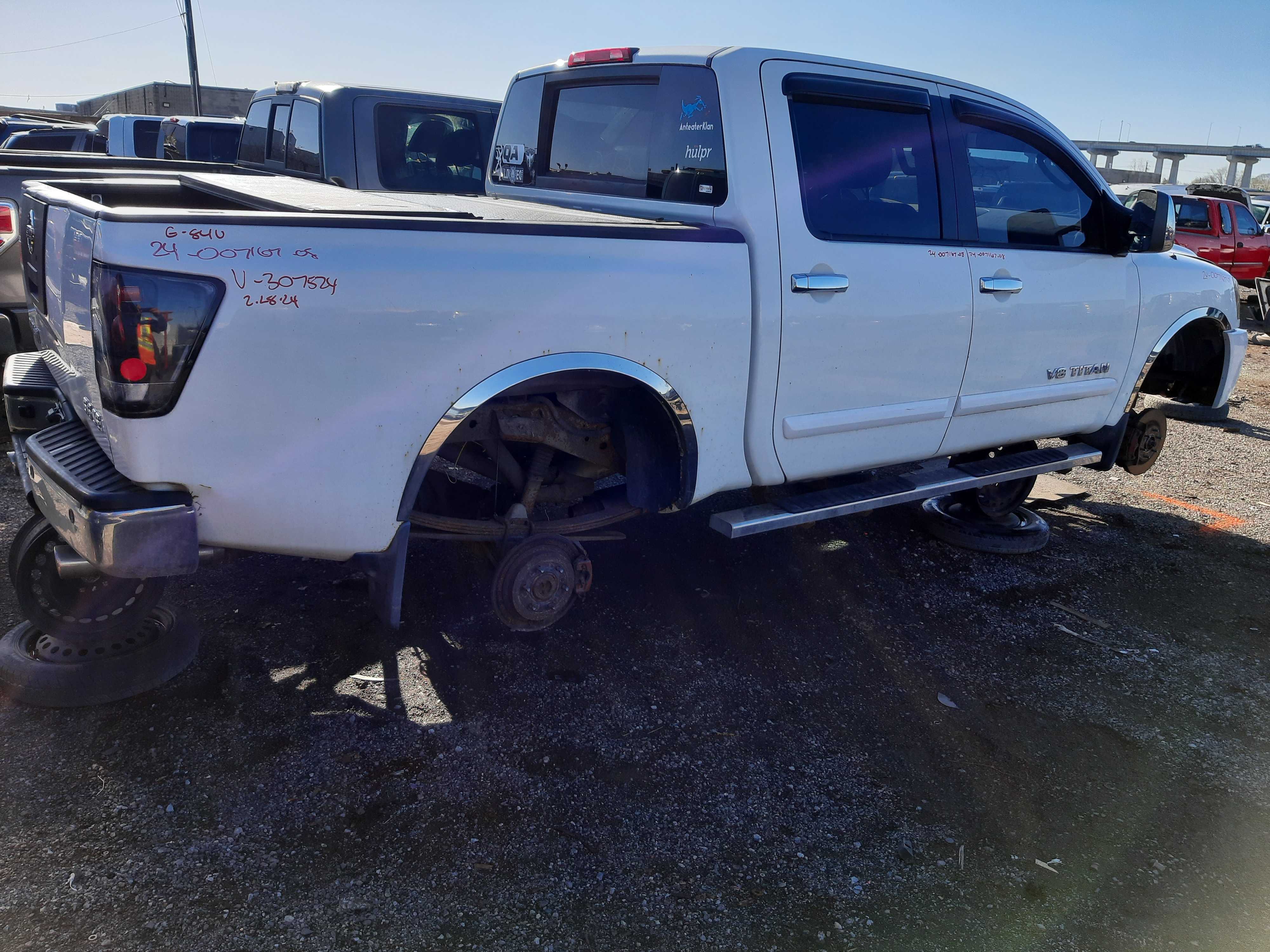 NISSAN TITAN 2008