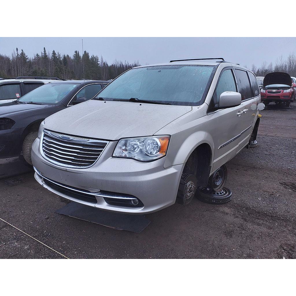 CHRYSLER TOWN &amp; COUNTRY 2013
