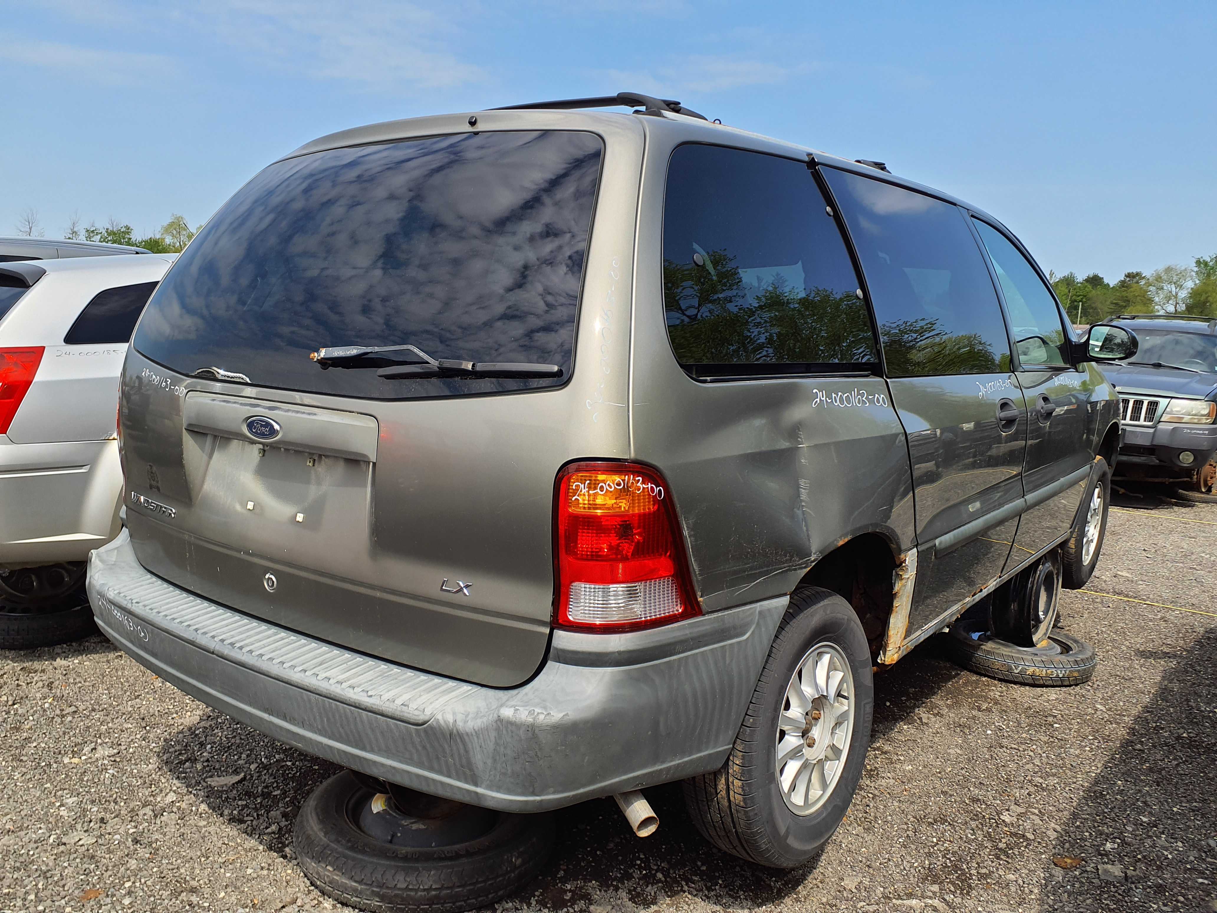FORD WINDSTAR 2000