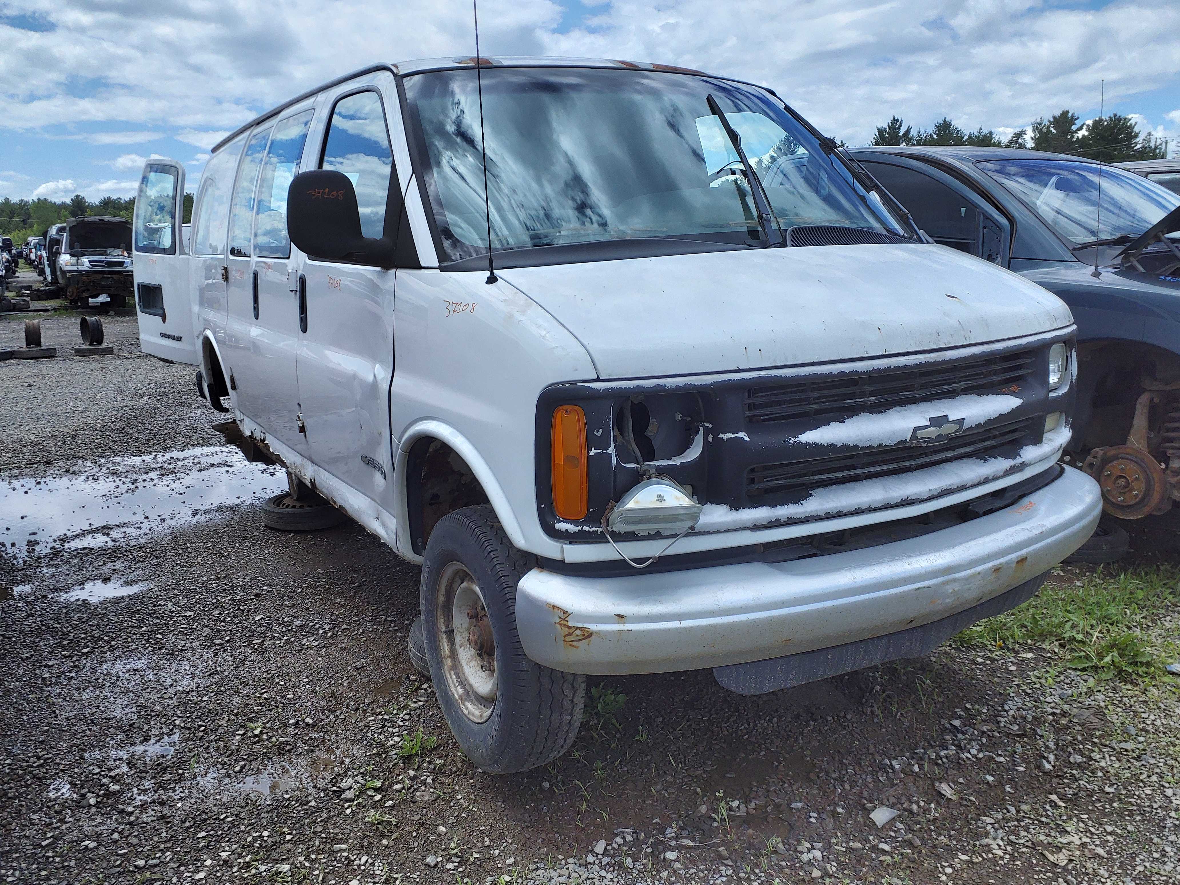 CHEVROLET EXPRESS VAN 2001