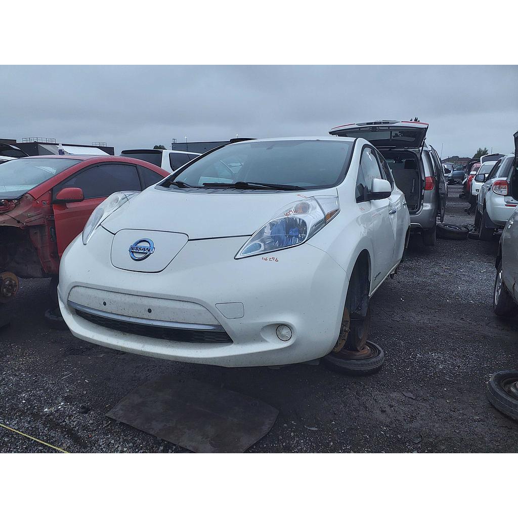 NISSAN LEAF 2013