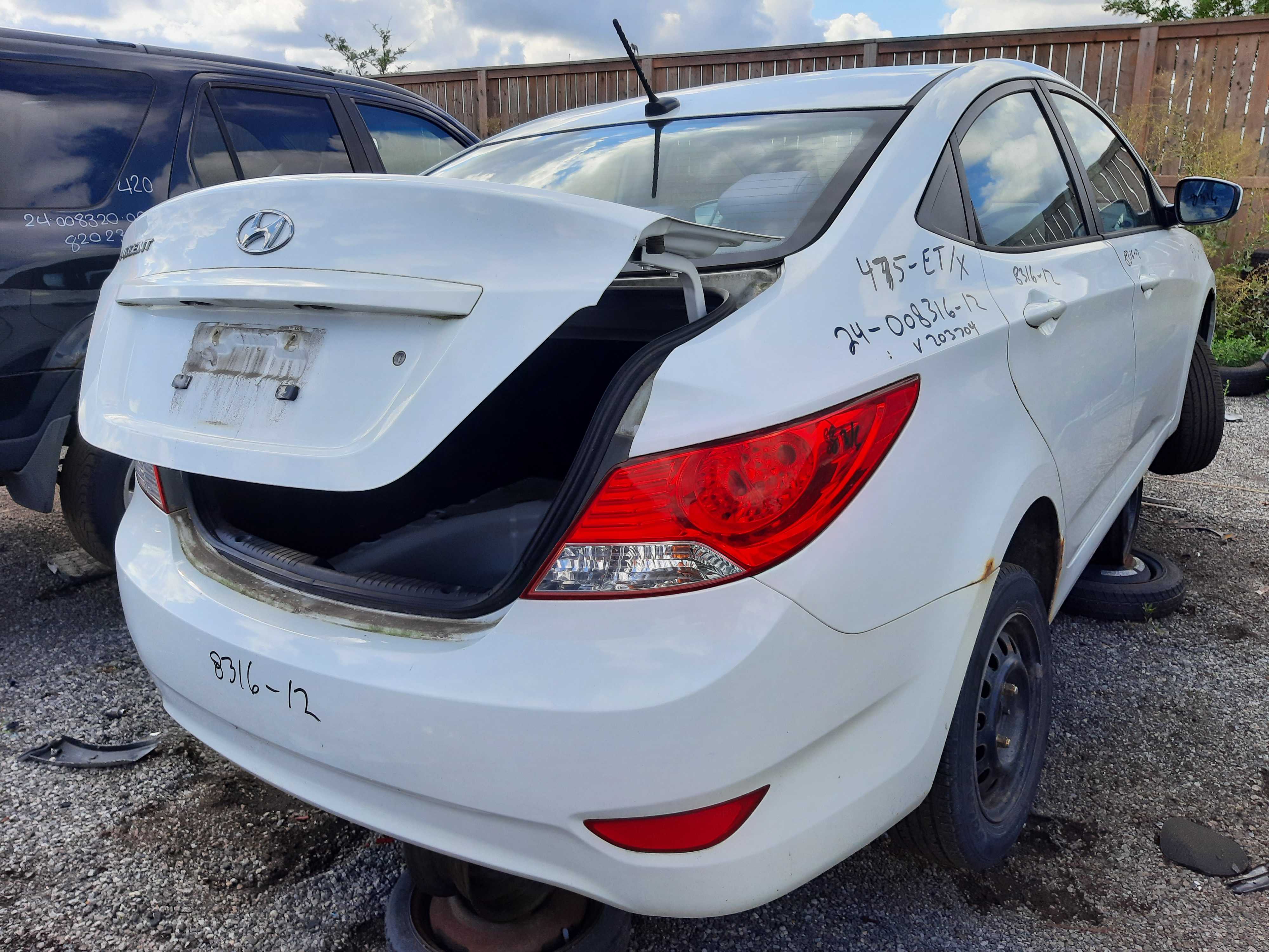 HYUNDAI ACCENT 2012