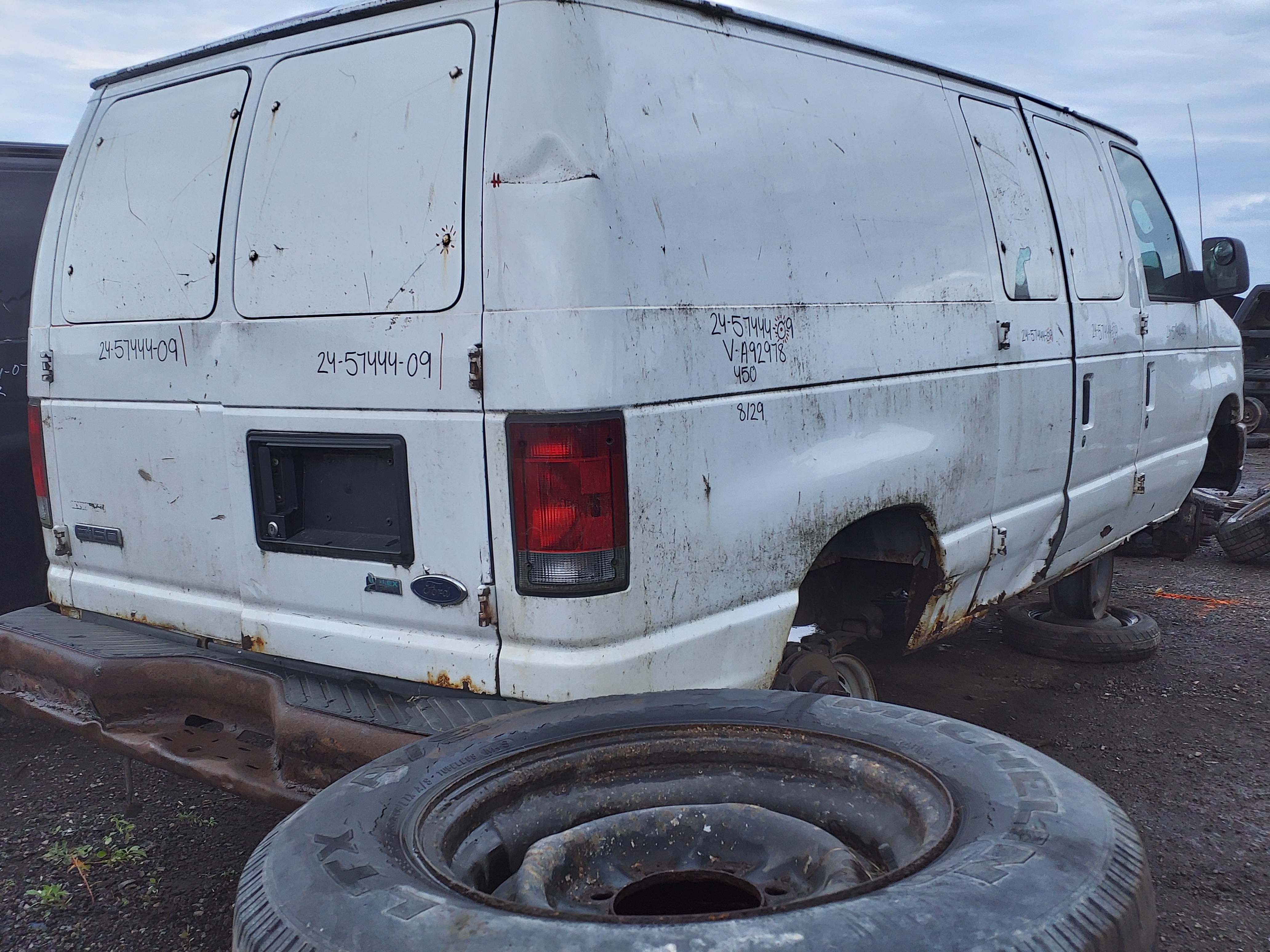 FORD ECONOLINE 2009