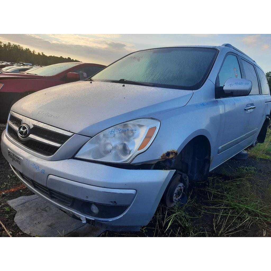 HYUNDAI ENTOURAGE 2007