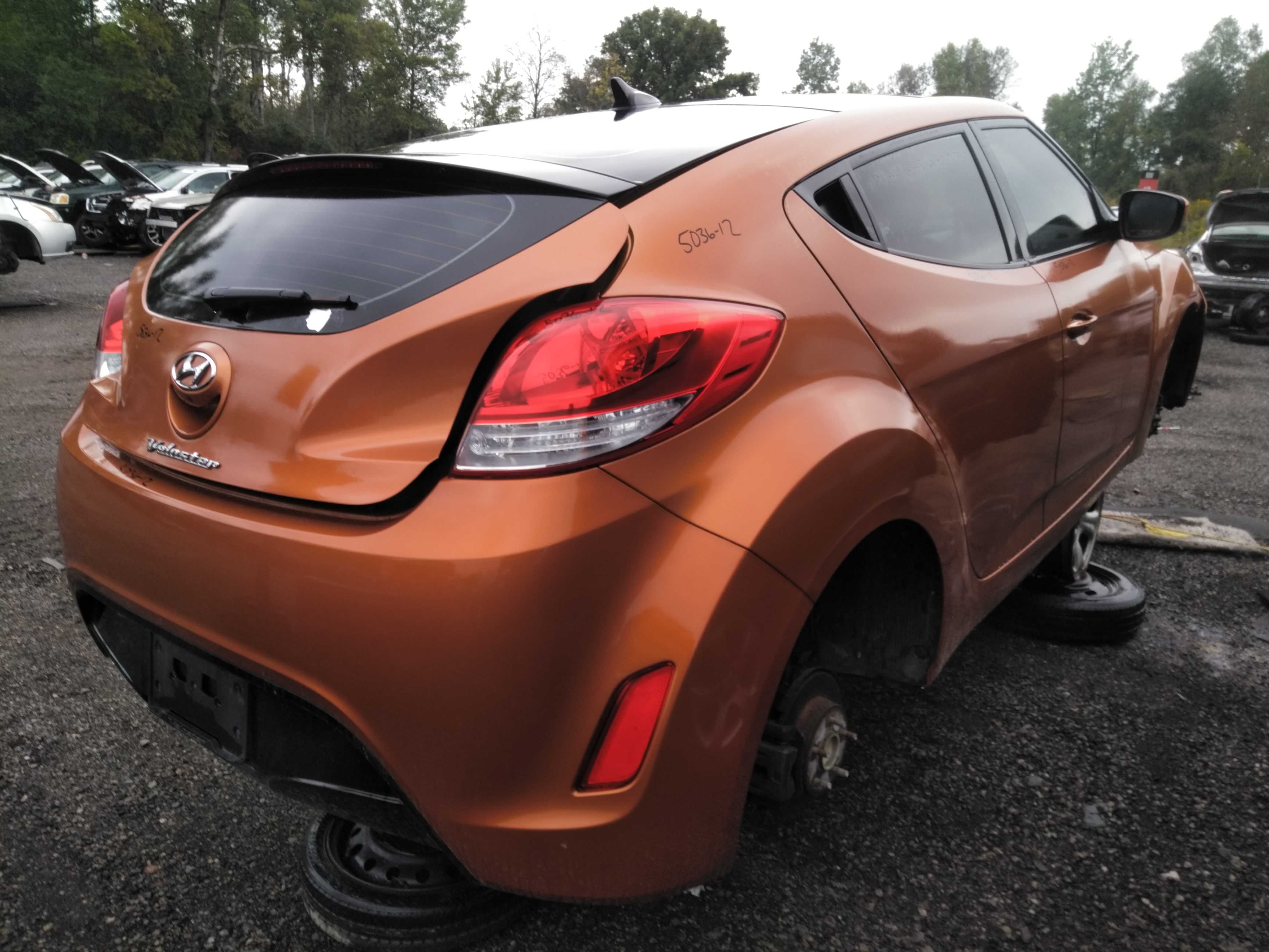 HYUNDAI VELOSTER 2012
