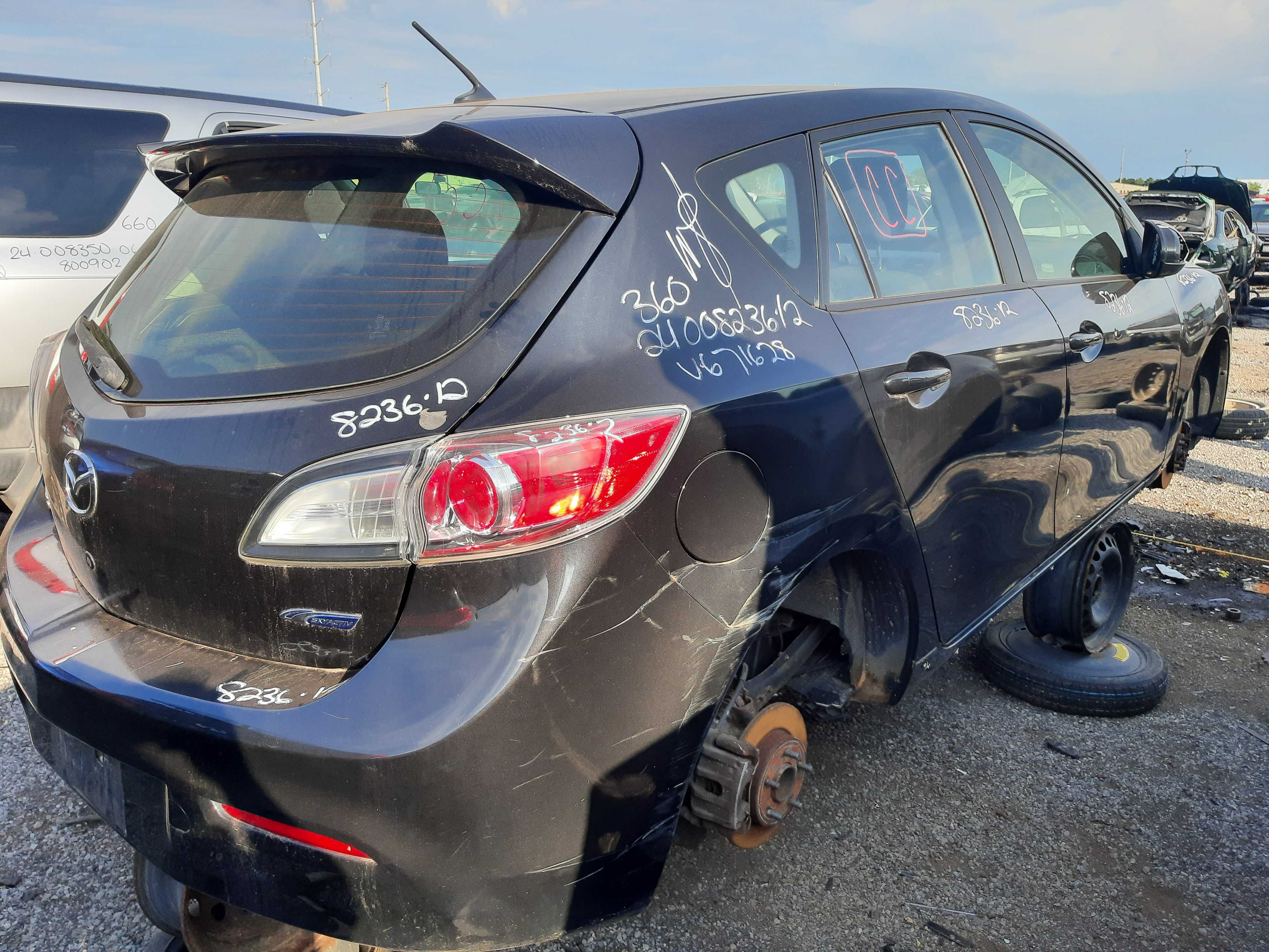 MAZDA MAZDA3 2012