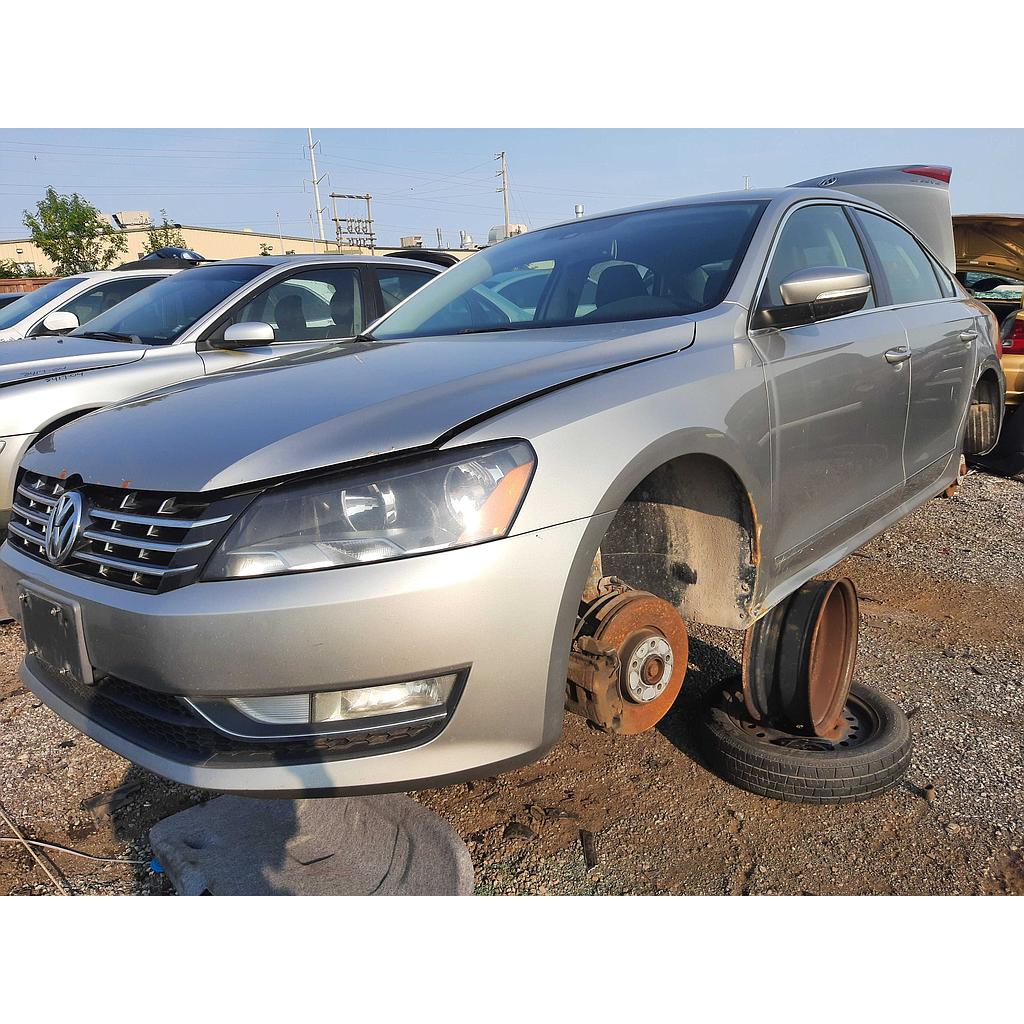 VOLKSWAGEN PASSAT 2014