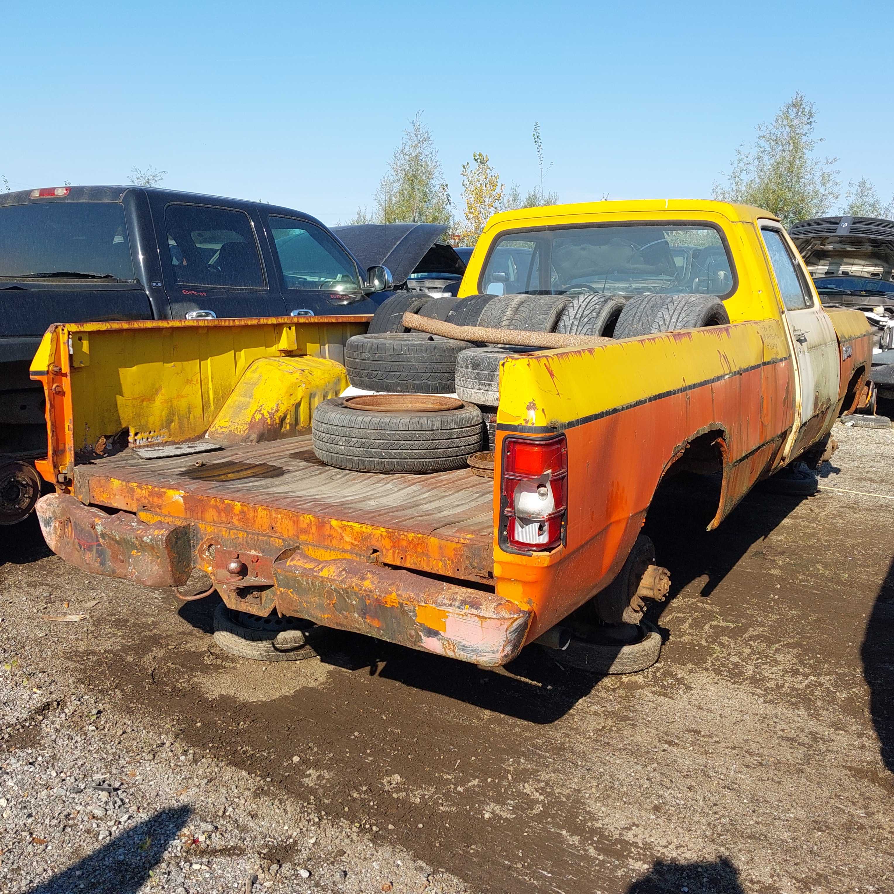 DODGE 3/4 TON TRUCKS 1990