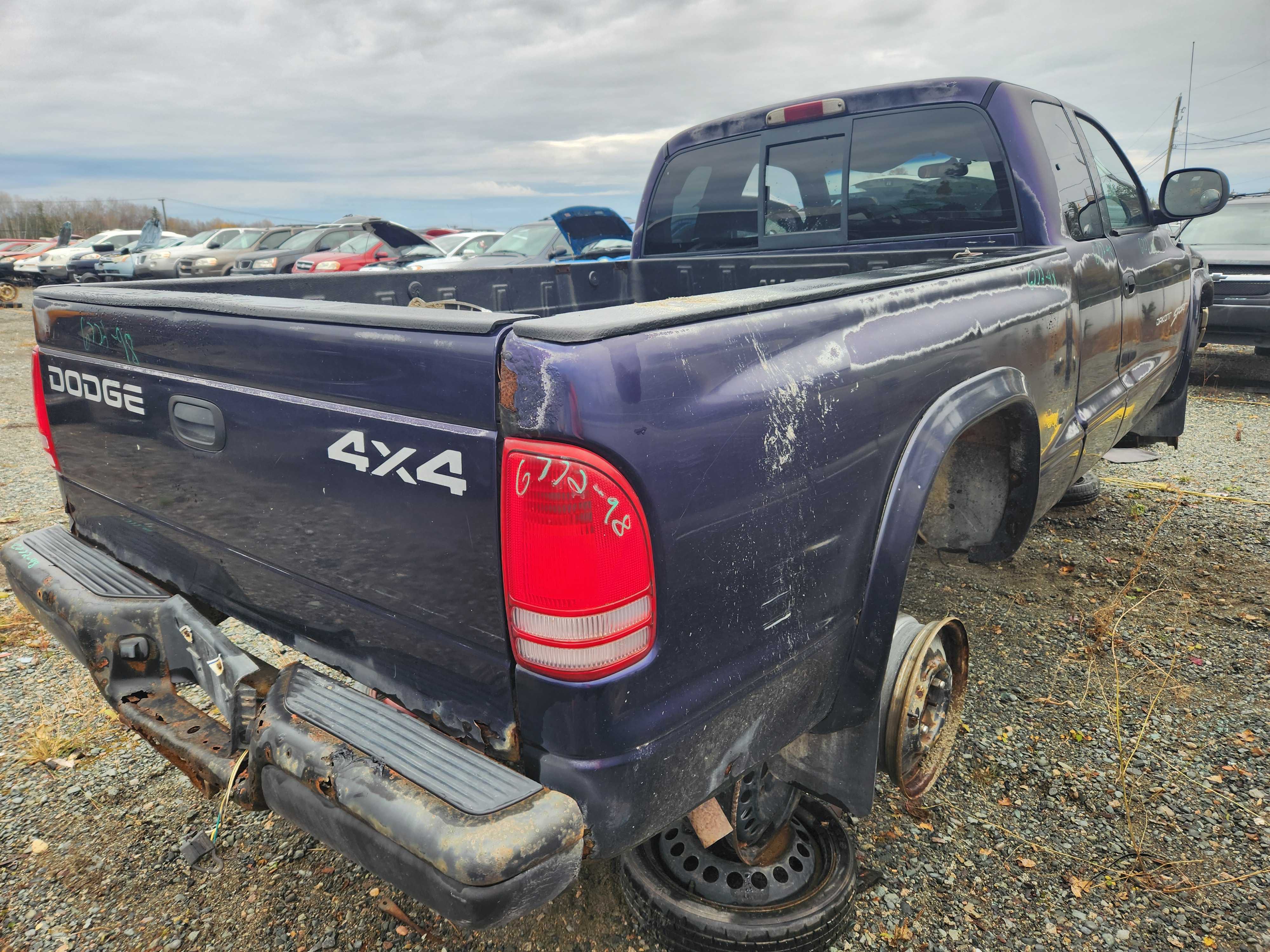 DODGE DAKOTA 1998