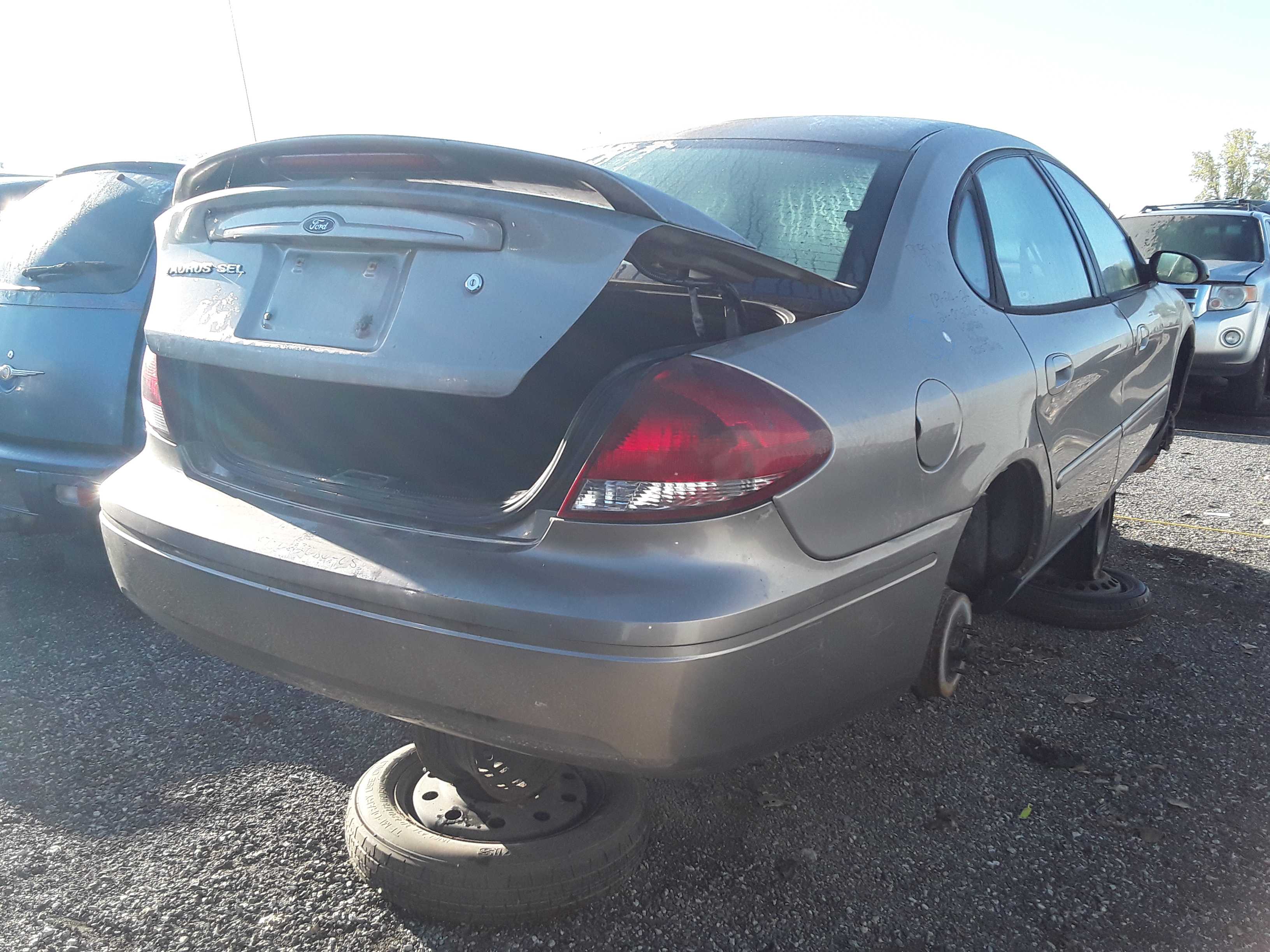 FORD TAURUS 2005