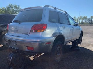 MITSUBISHI OUTLANDER 2004