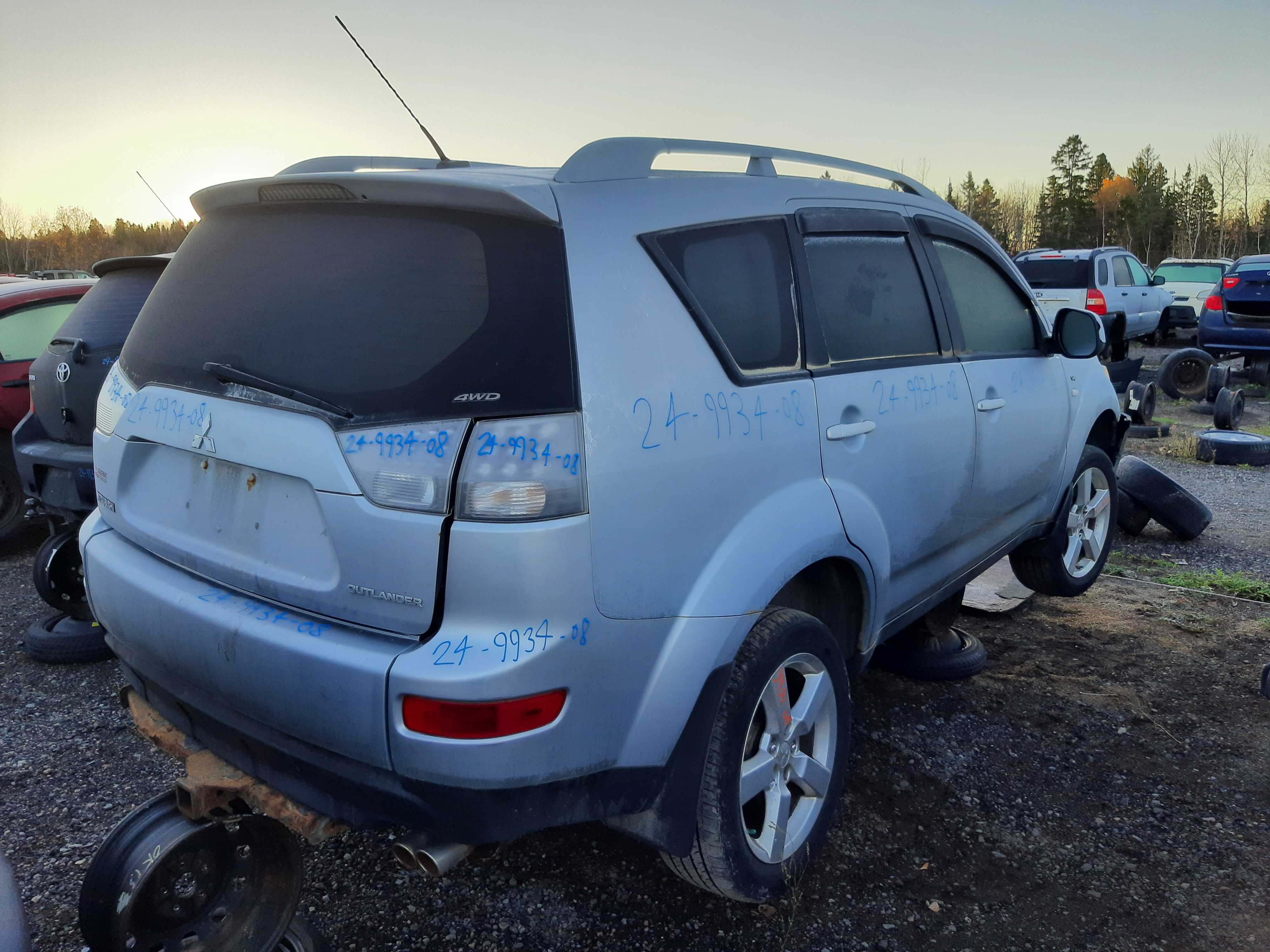 MITSUBISHI OUTLANDER 2008