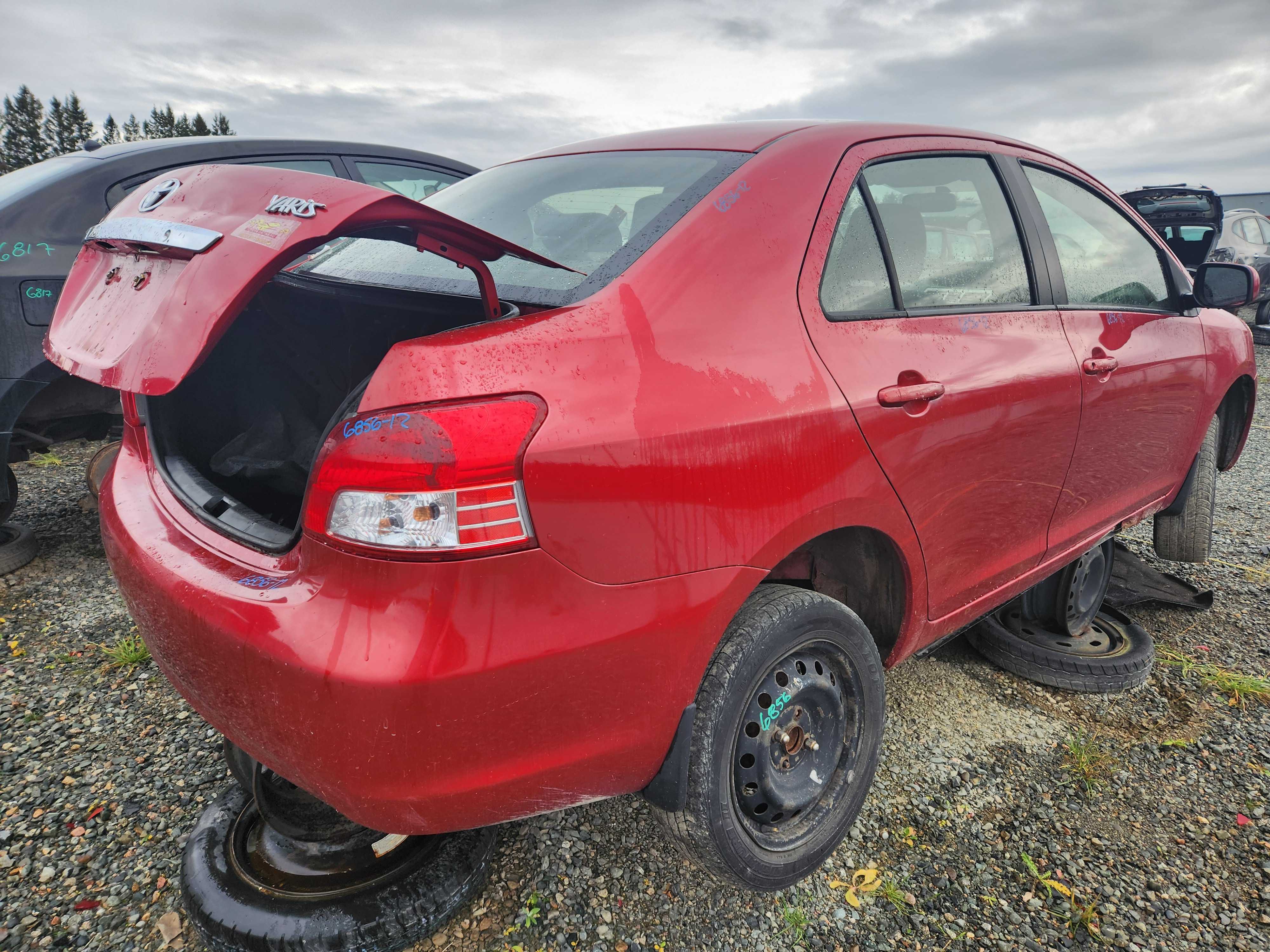 TOYOTA YARIS 2012