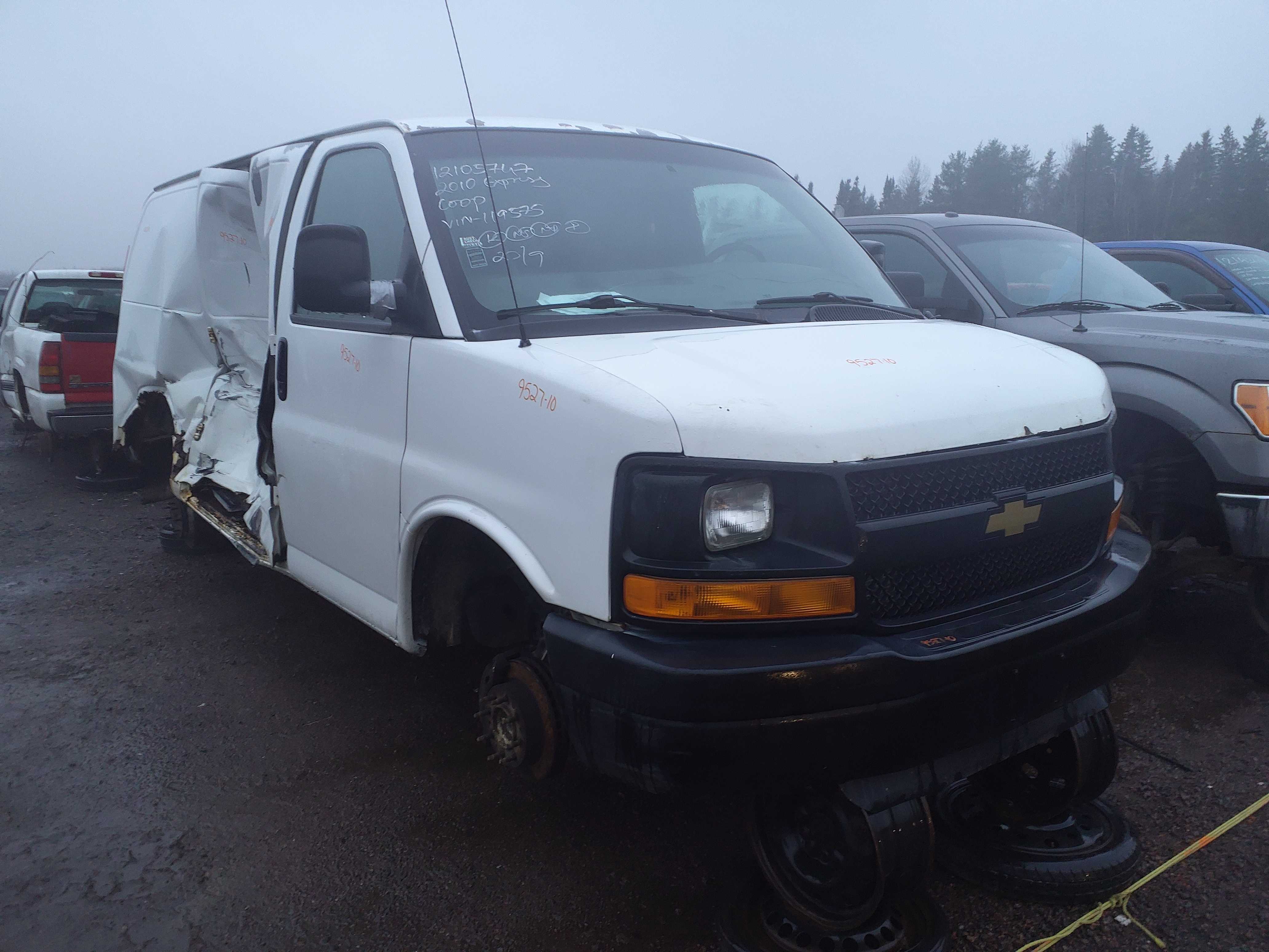 CHEVROLET EXPRESS VAN 2010