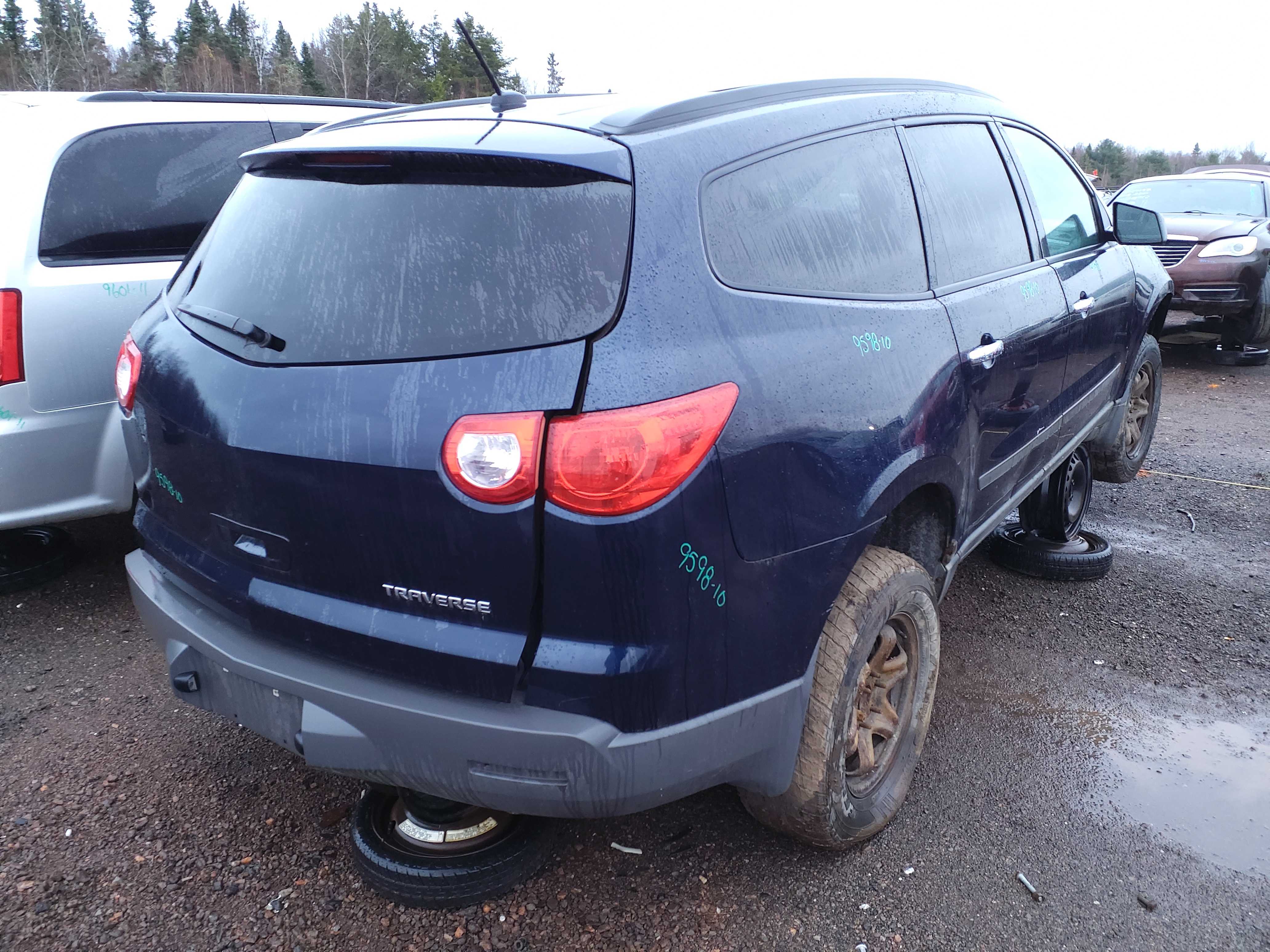 CHEVROLET TRAVERSE 2010