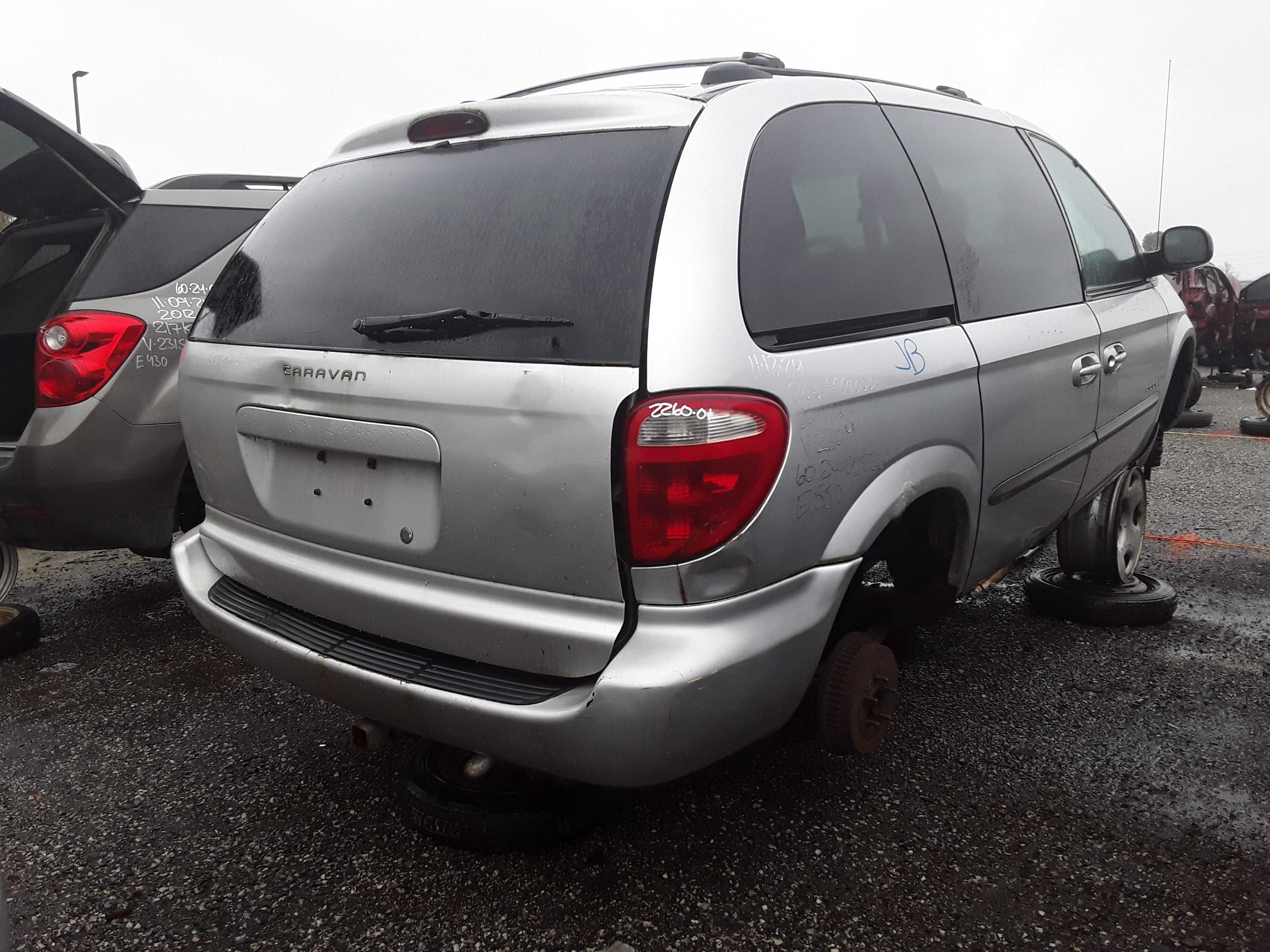 DODGE CARAVAN 2001