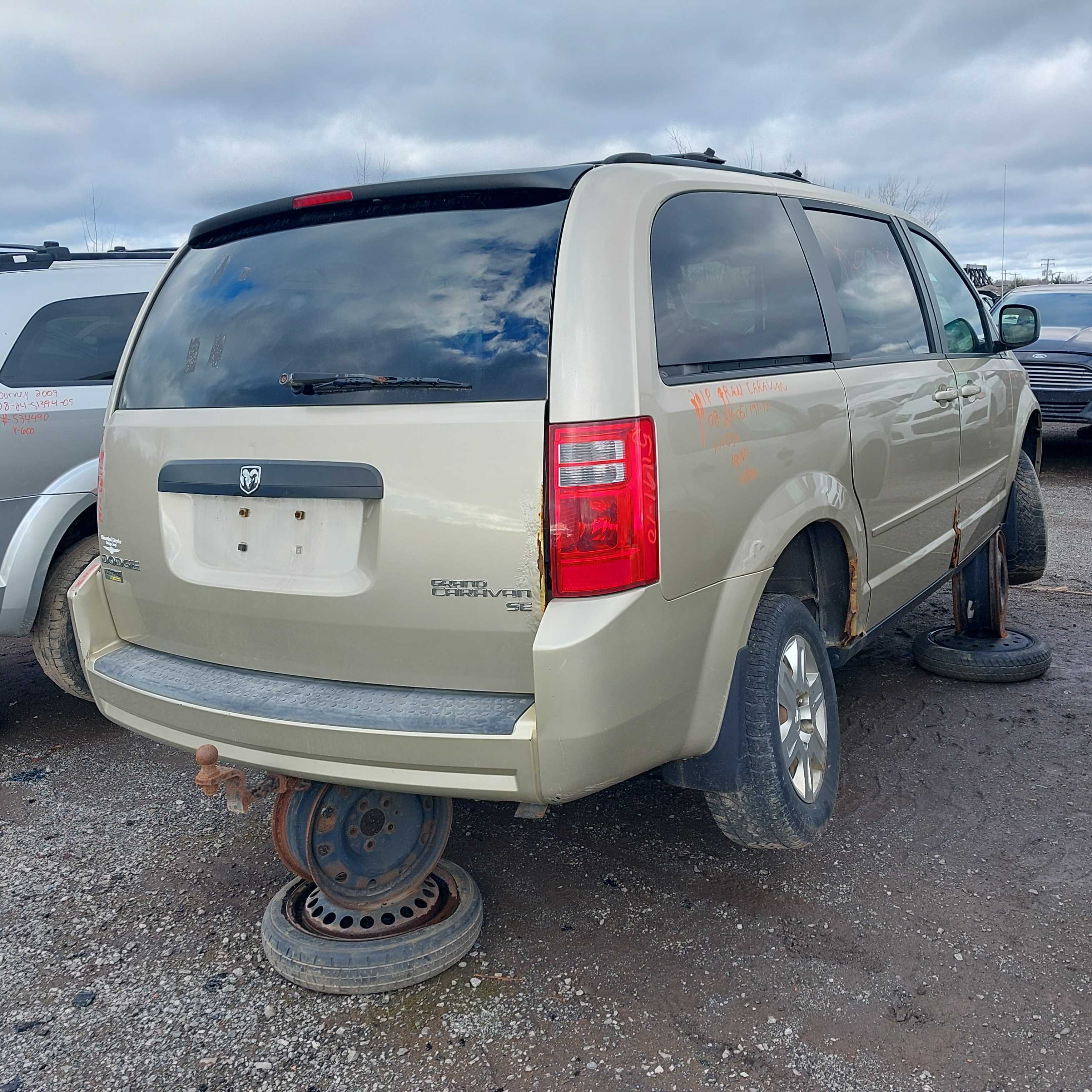 DODGE GRAND CARAVAN 2010