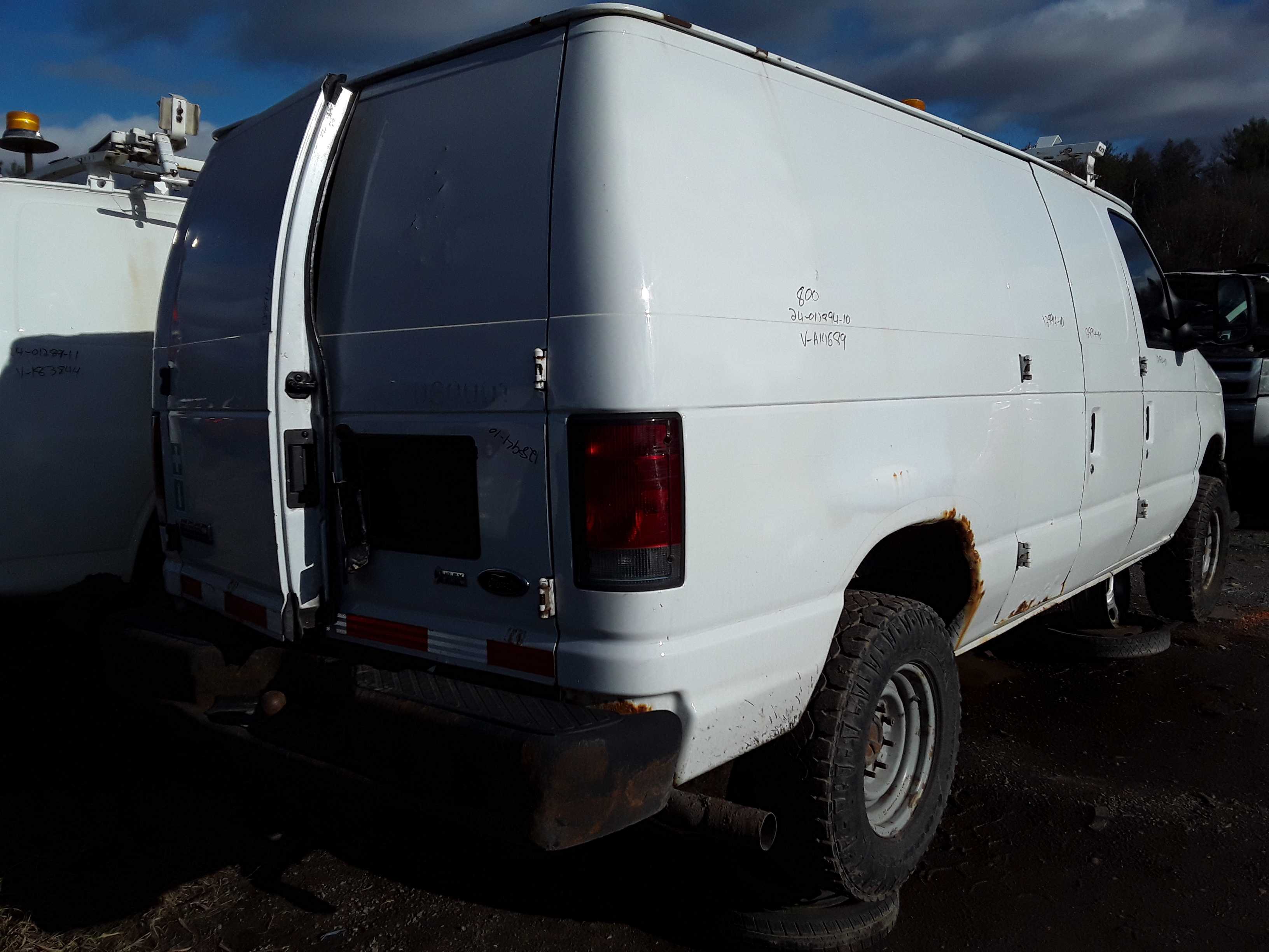 FORD ECONOLINE 2010