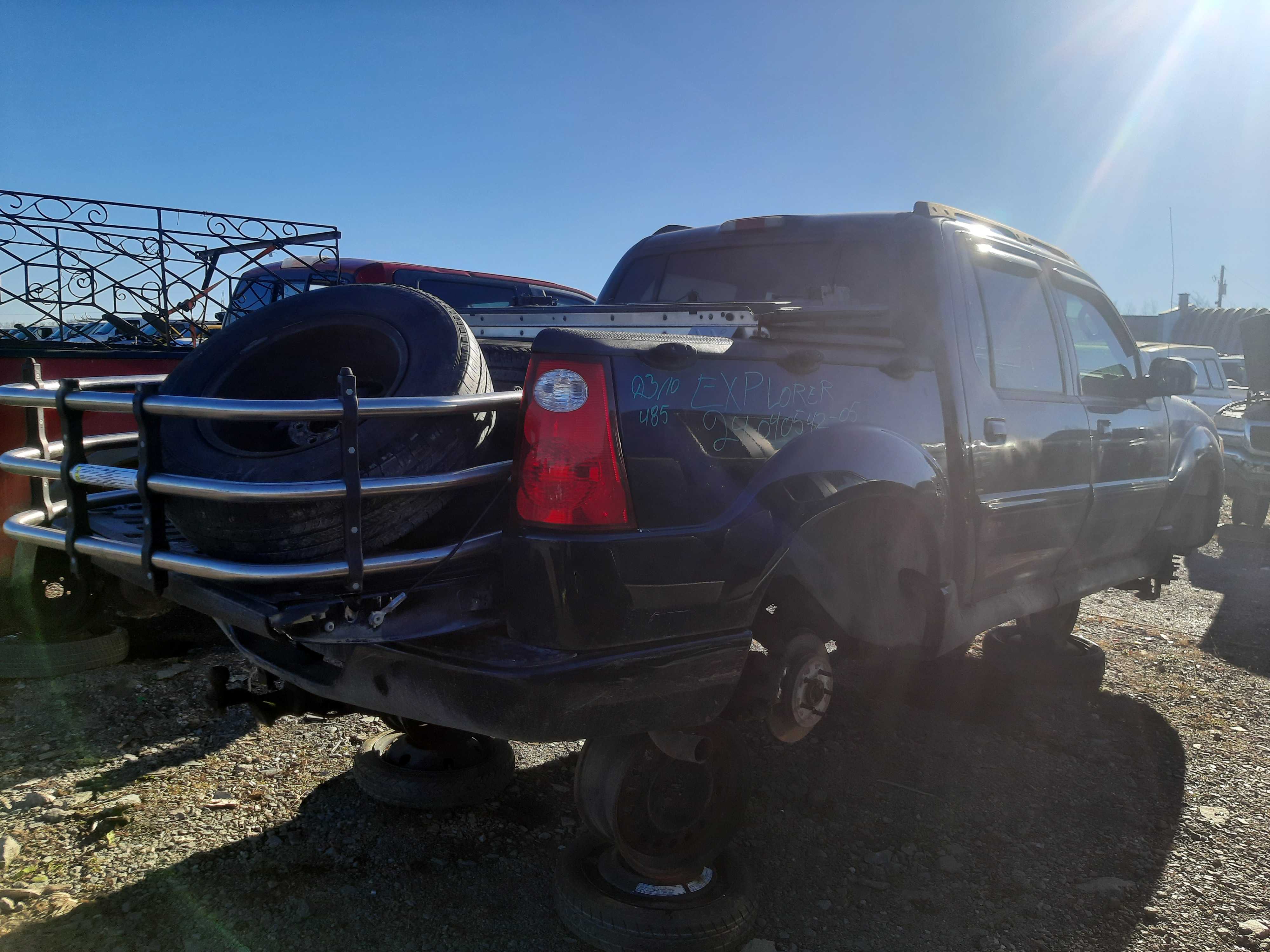 FORD EXPLORER 2005