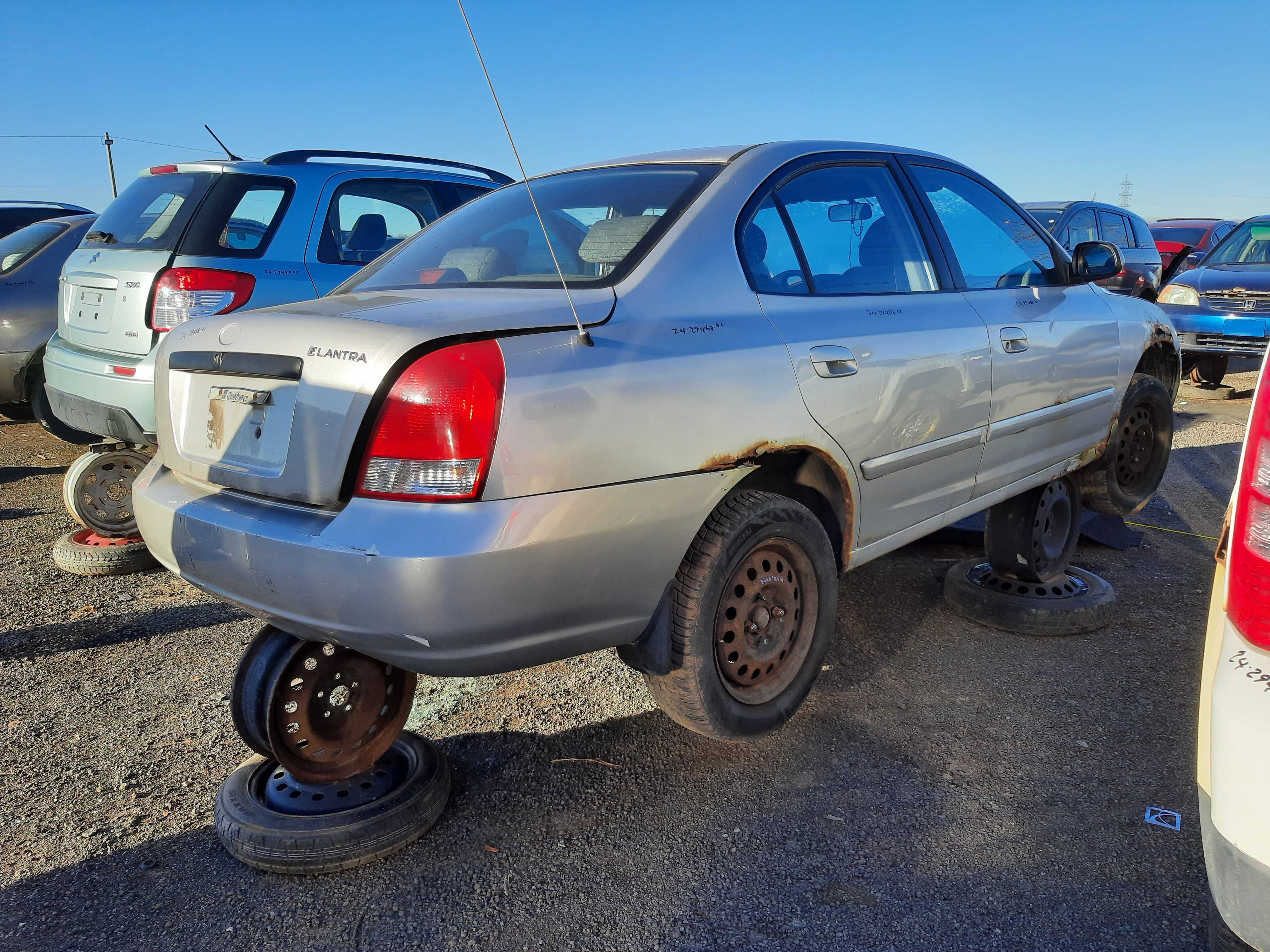 HYUNDAI ELANTRA 2001