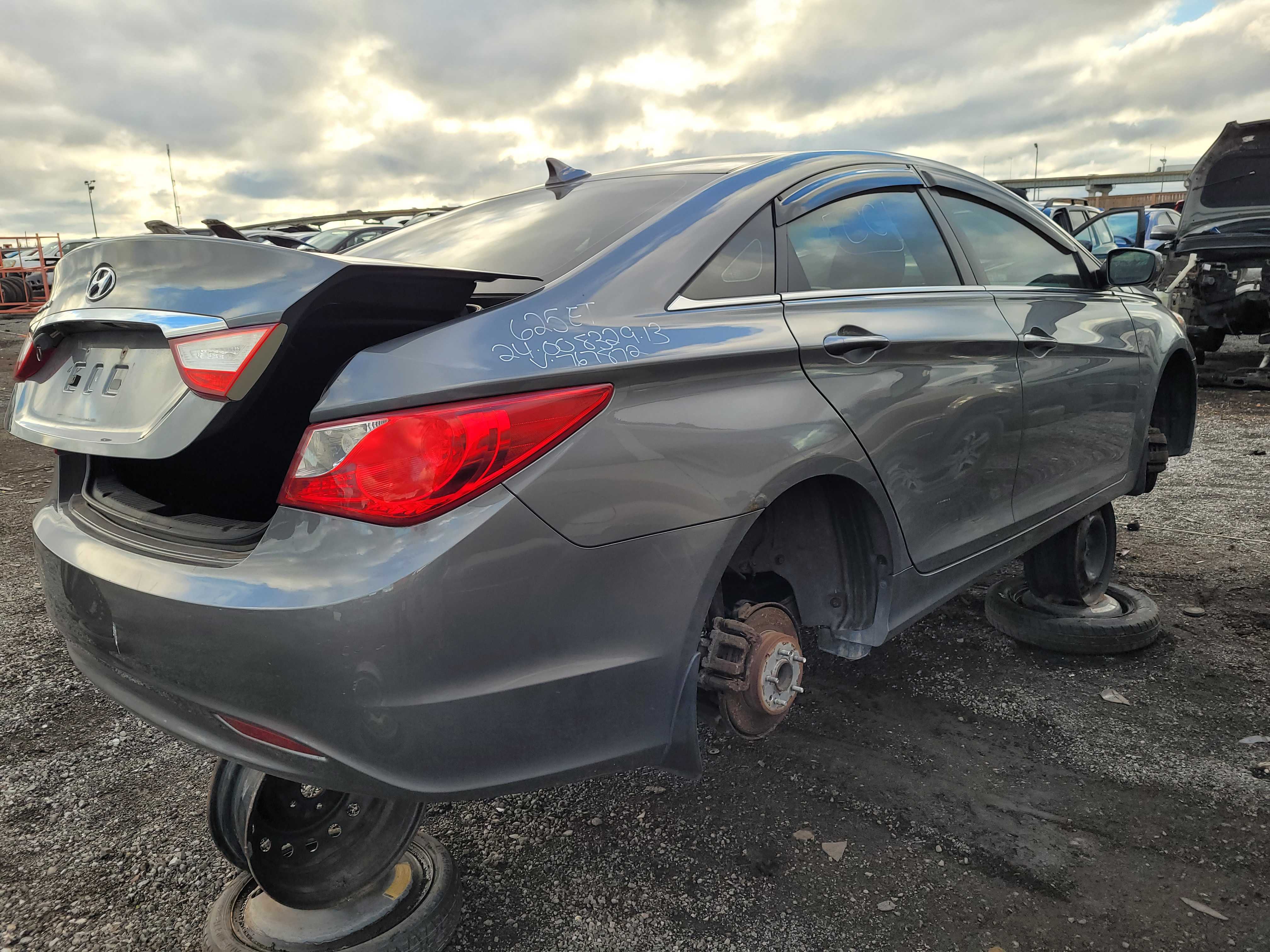 HYUNDAI SONATA 2013