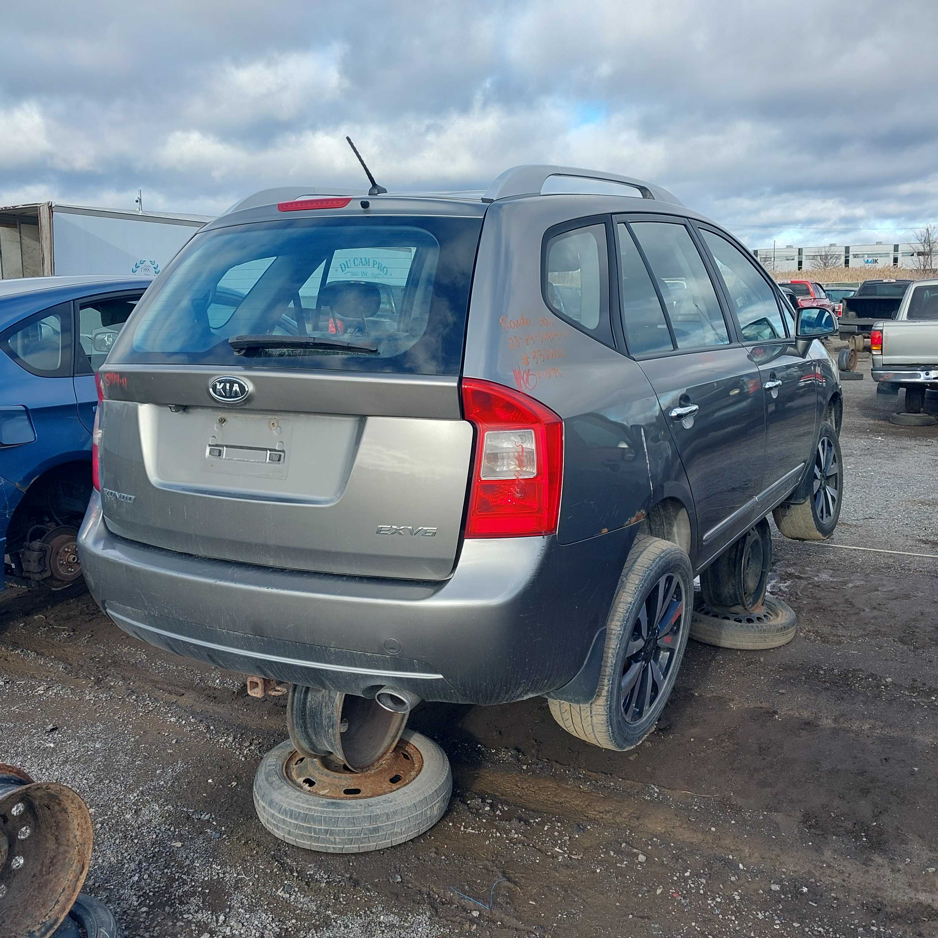 KIA RONDO 2011