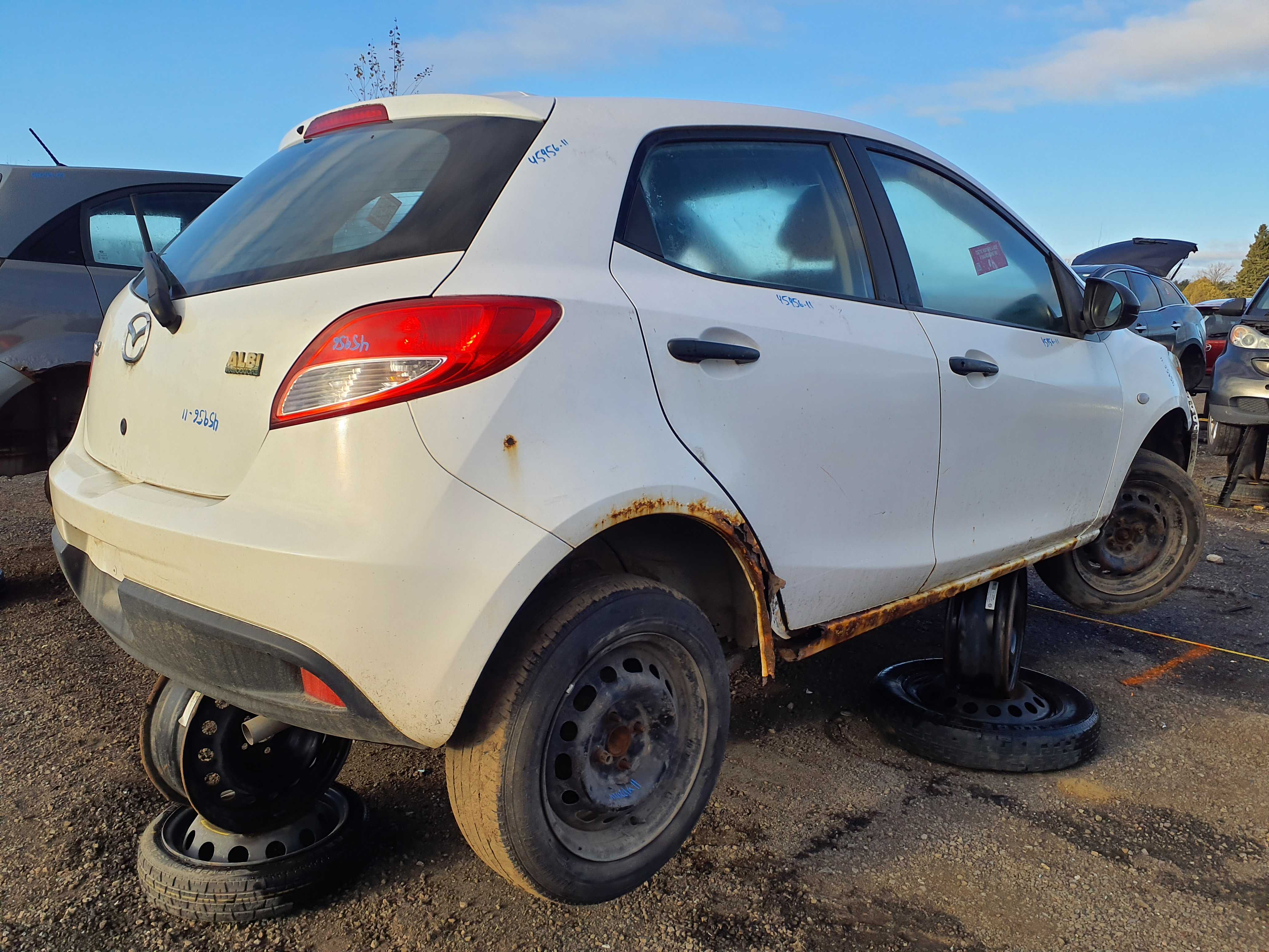 MAZDA MAZDA2 2011