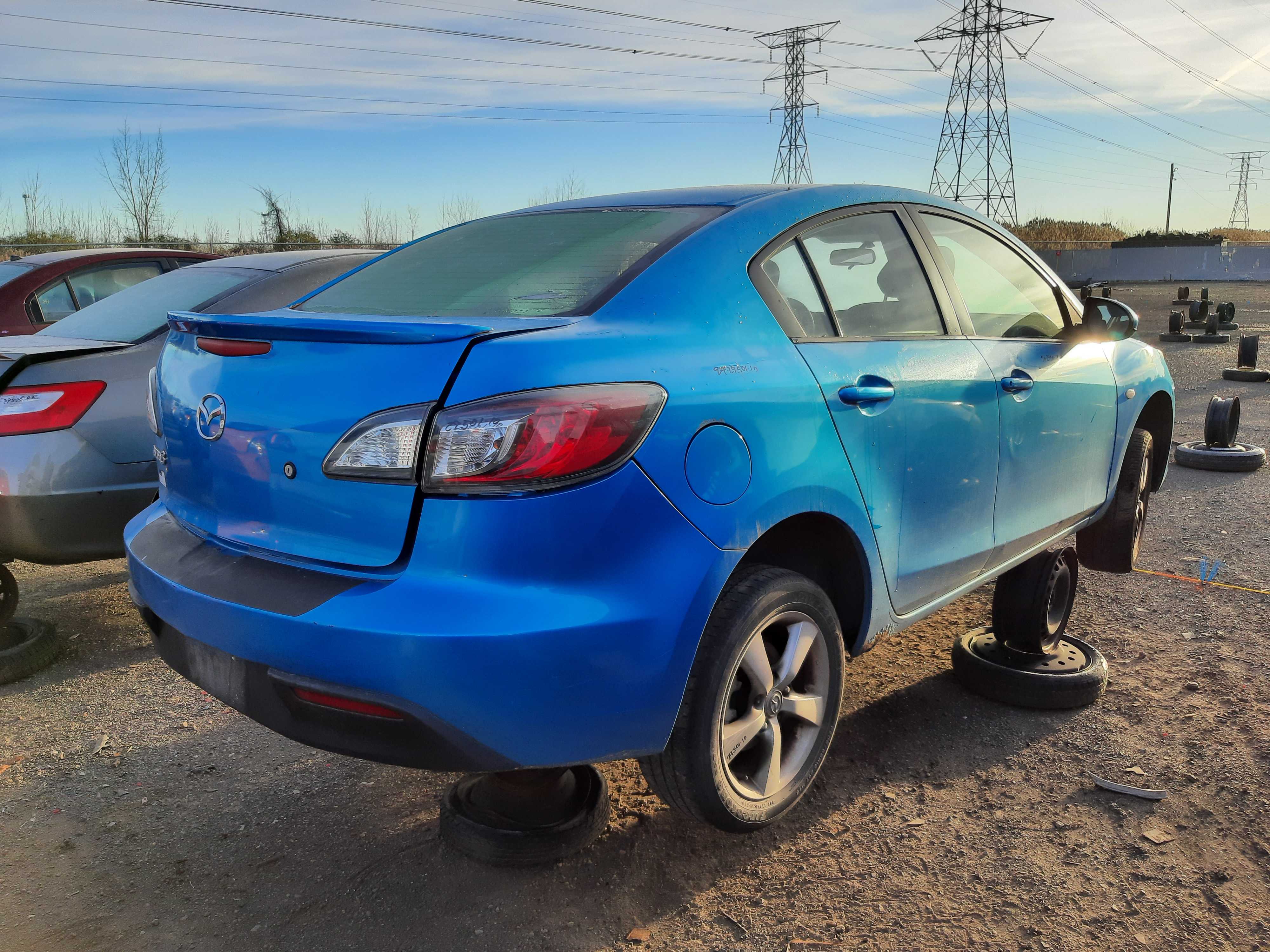 MAZDA MAZDA3 2010
