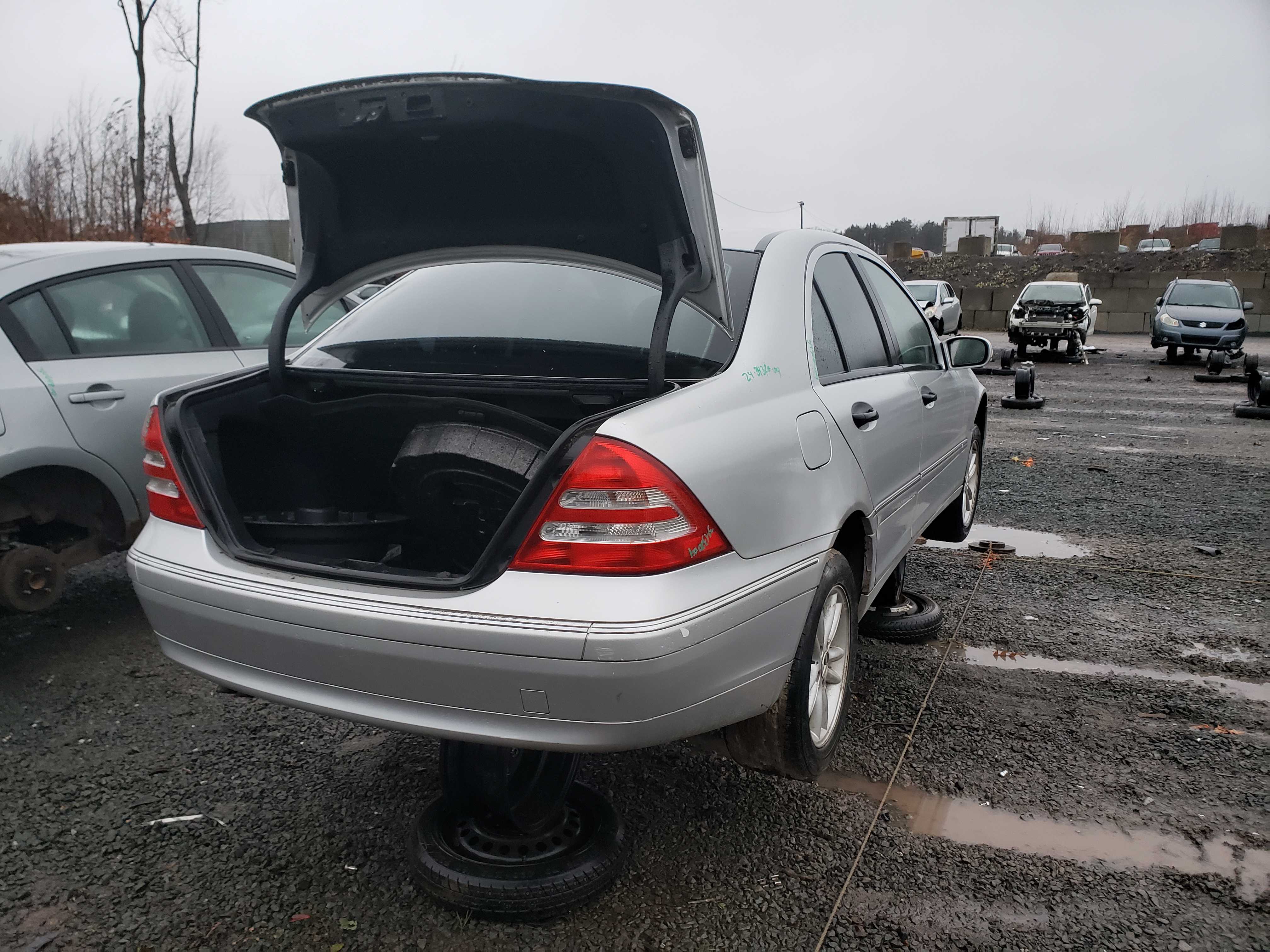 MERCEDES-BENZ C-CLASS 2004