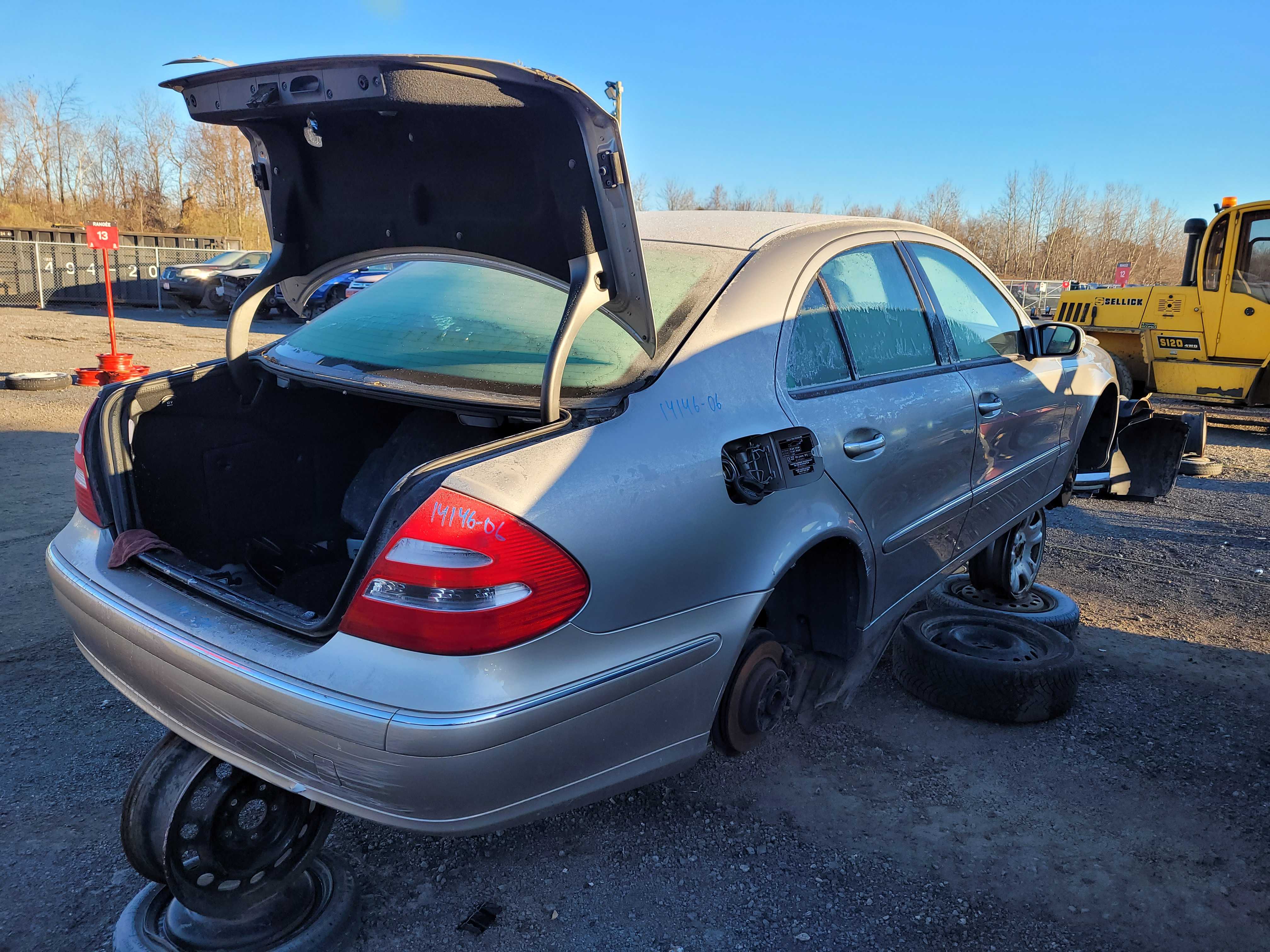 MERCEDESBENZ ECLASS 2006 StLazare Kenny UPull