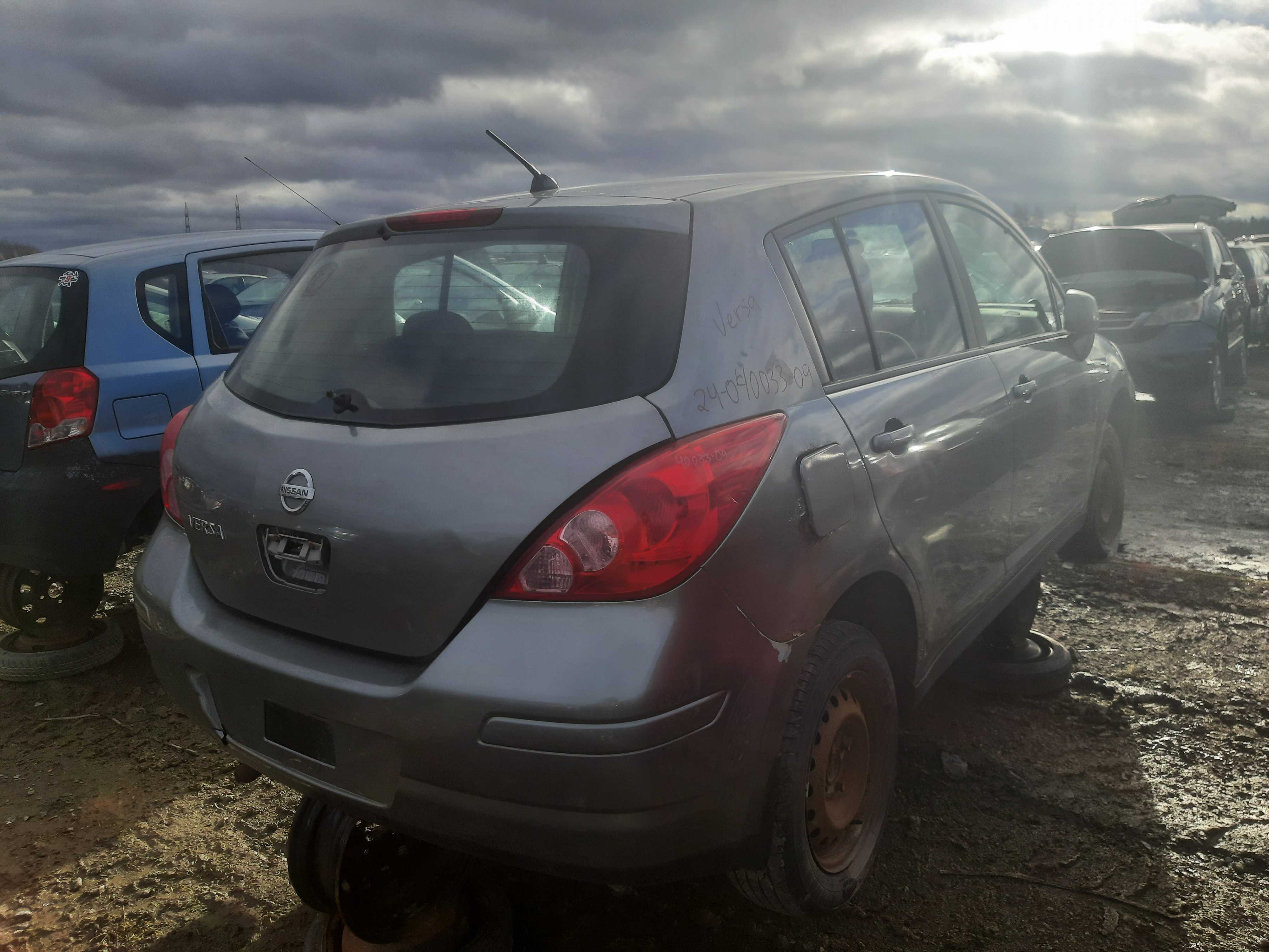 NISSAN VERSA 2009