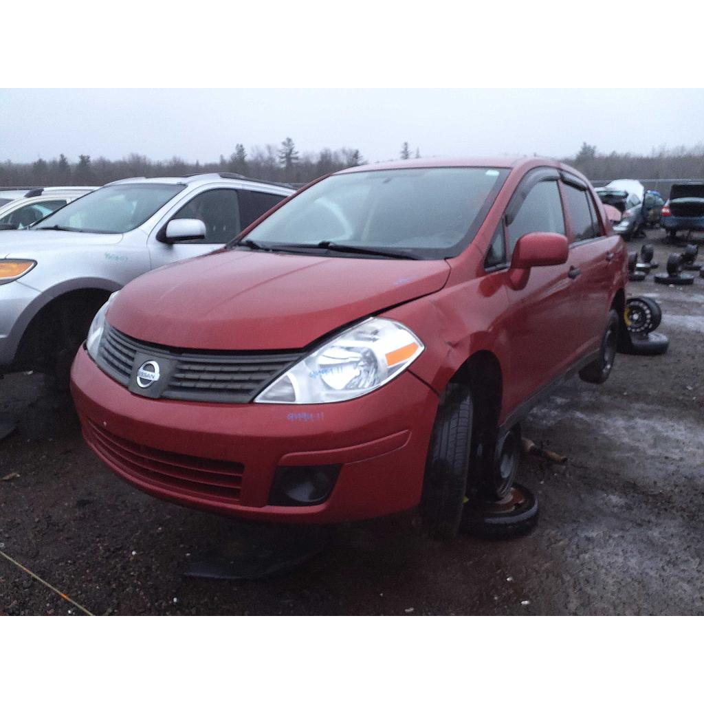 NISSAN VERSA 2011