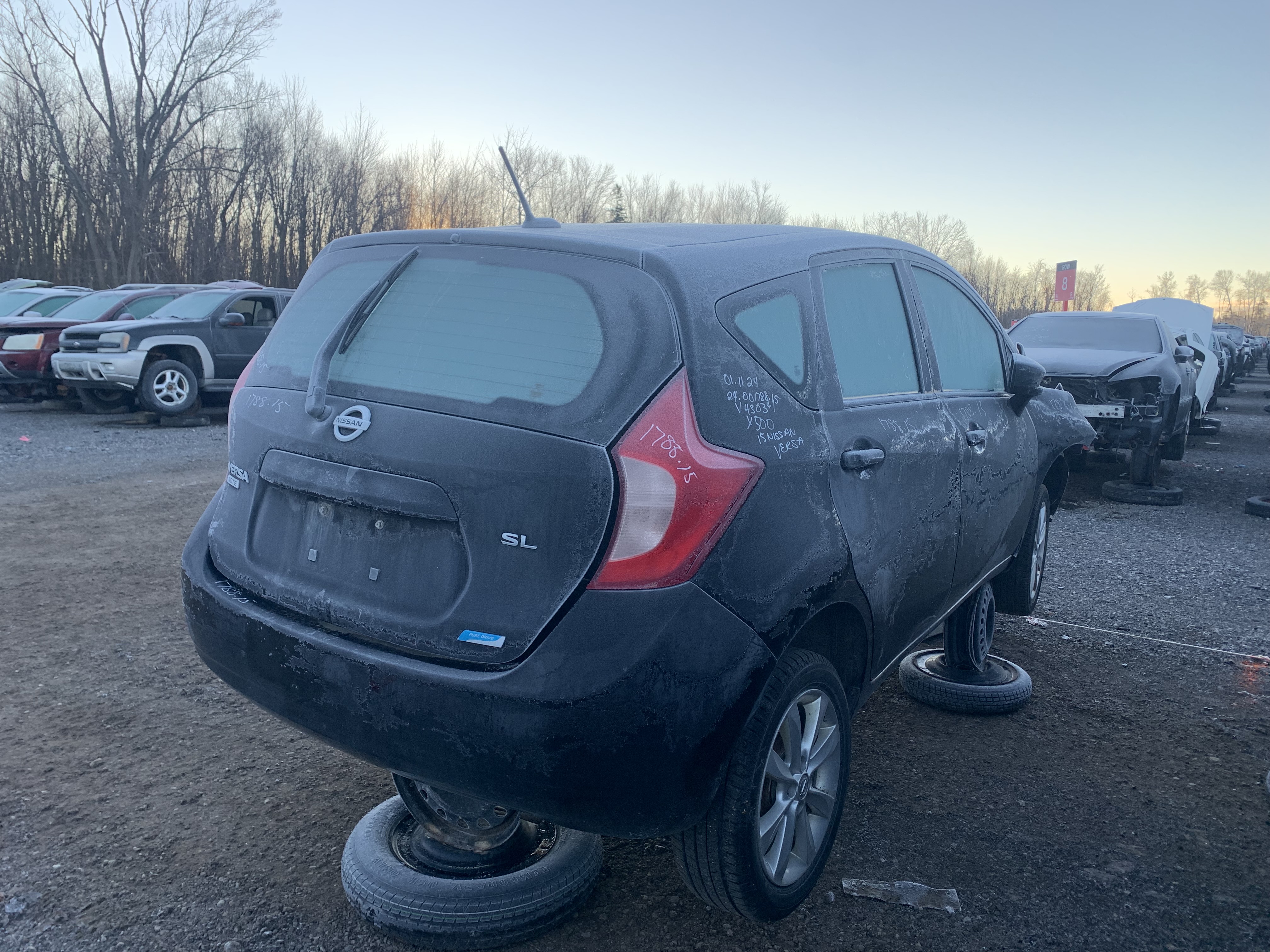 NISSAN VERSA 2015