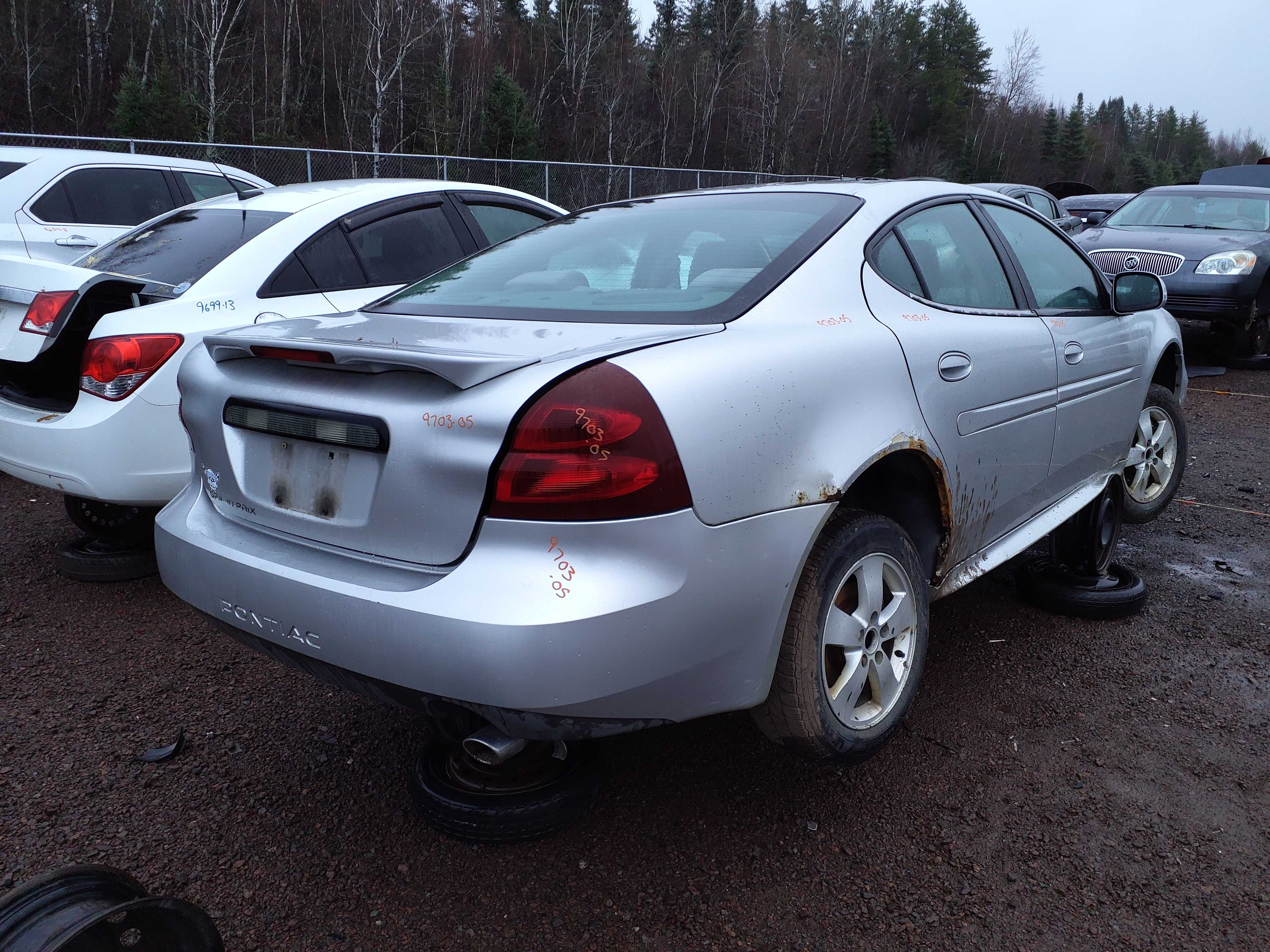 PONTIAC GRAND PRIX 2005