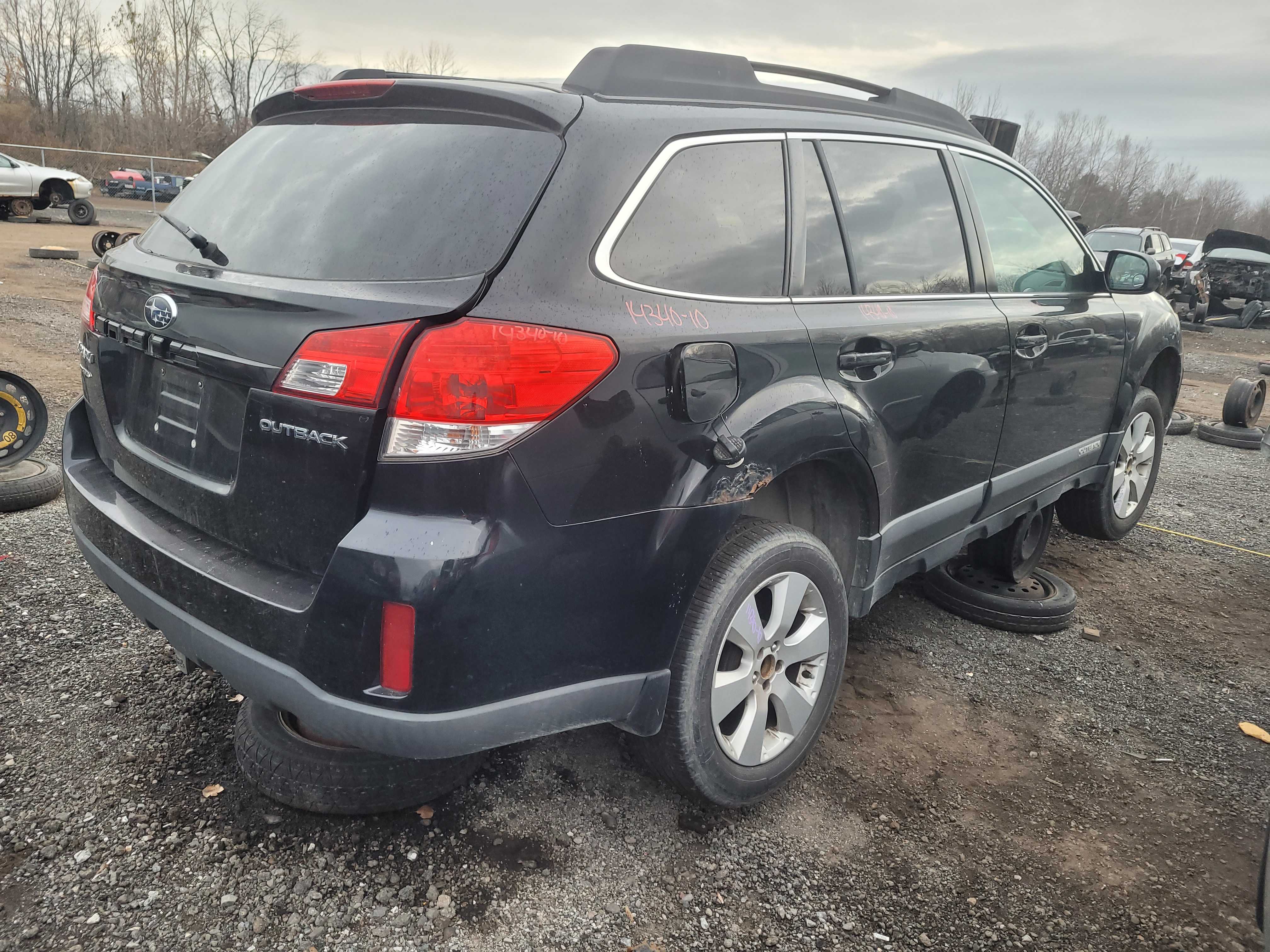 SUBARU OUTBACK 2010