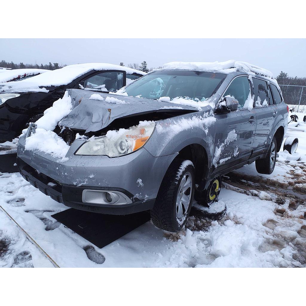 SUBARU OUTBACK 2011