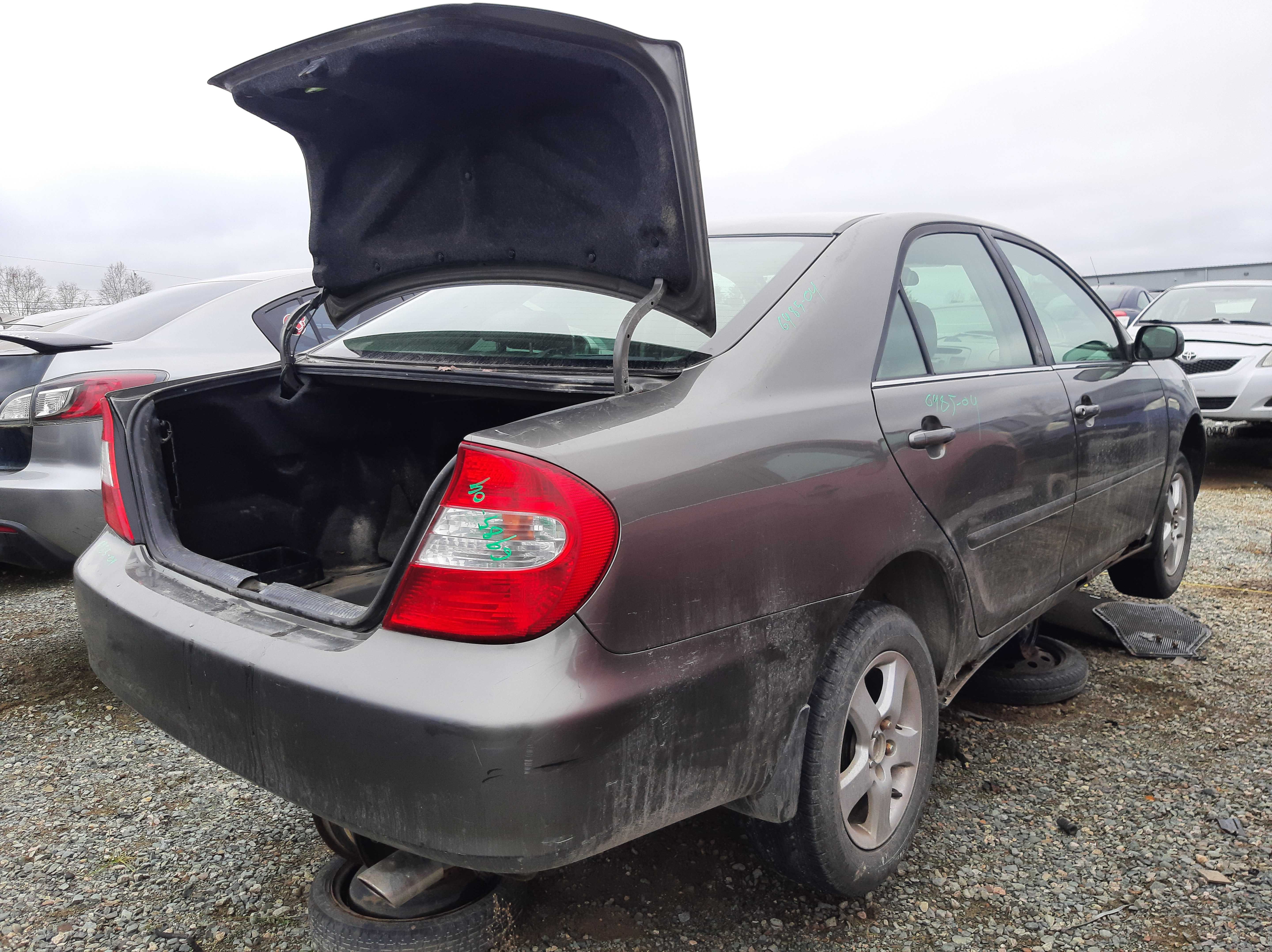TOYOTA CAMRY 2004