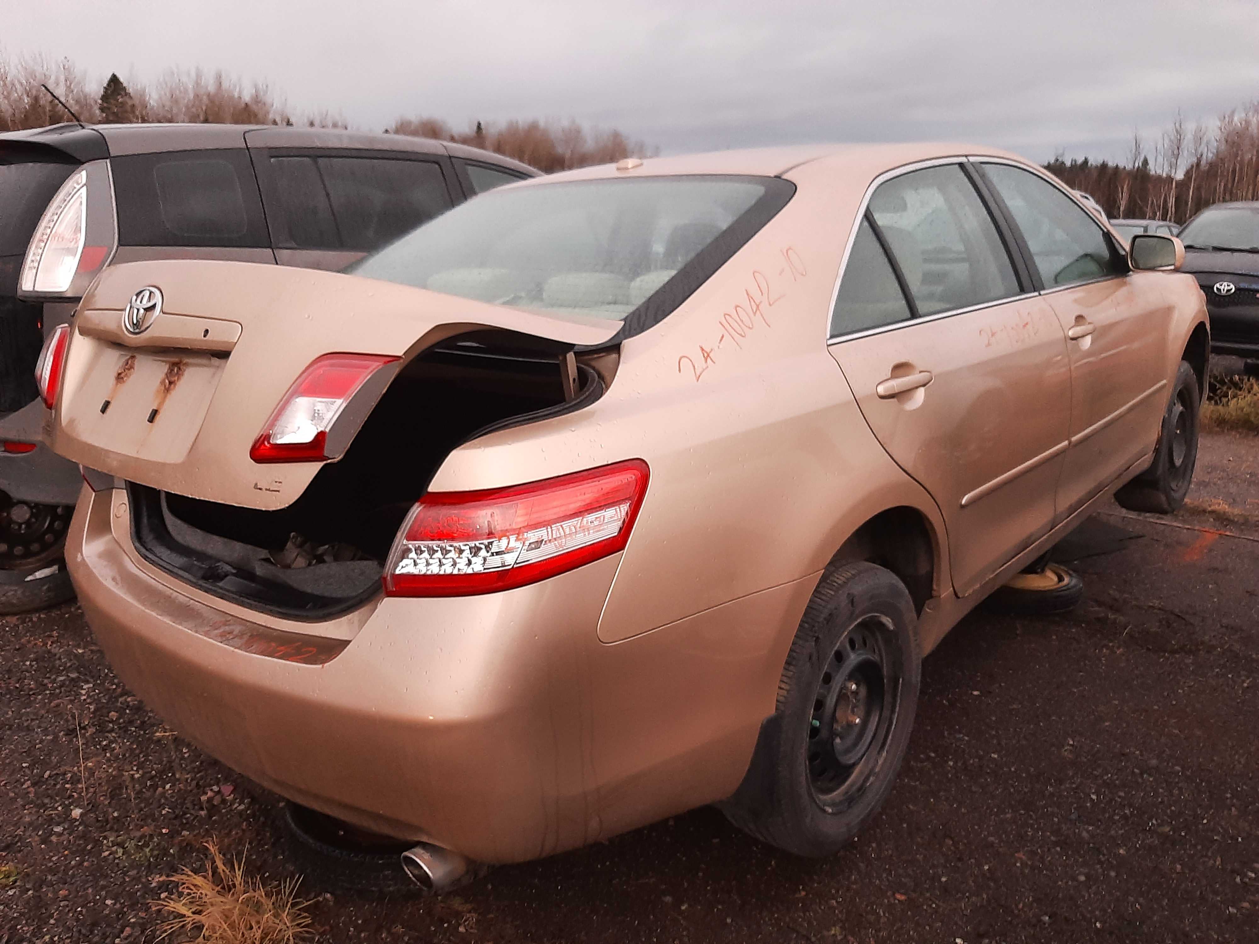 TOYOTA CAMRY 2010
