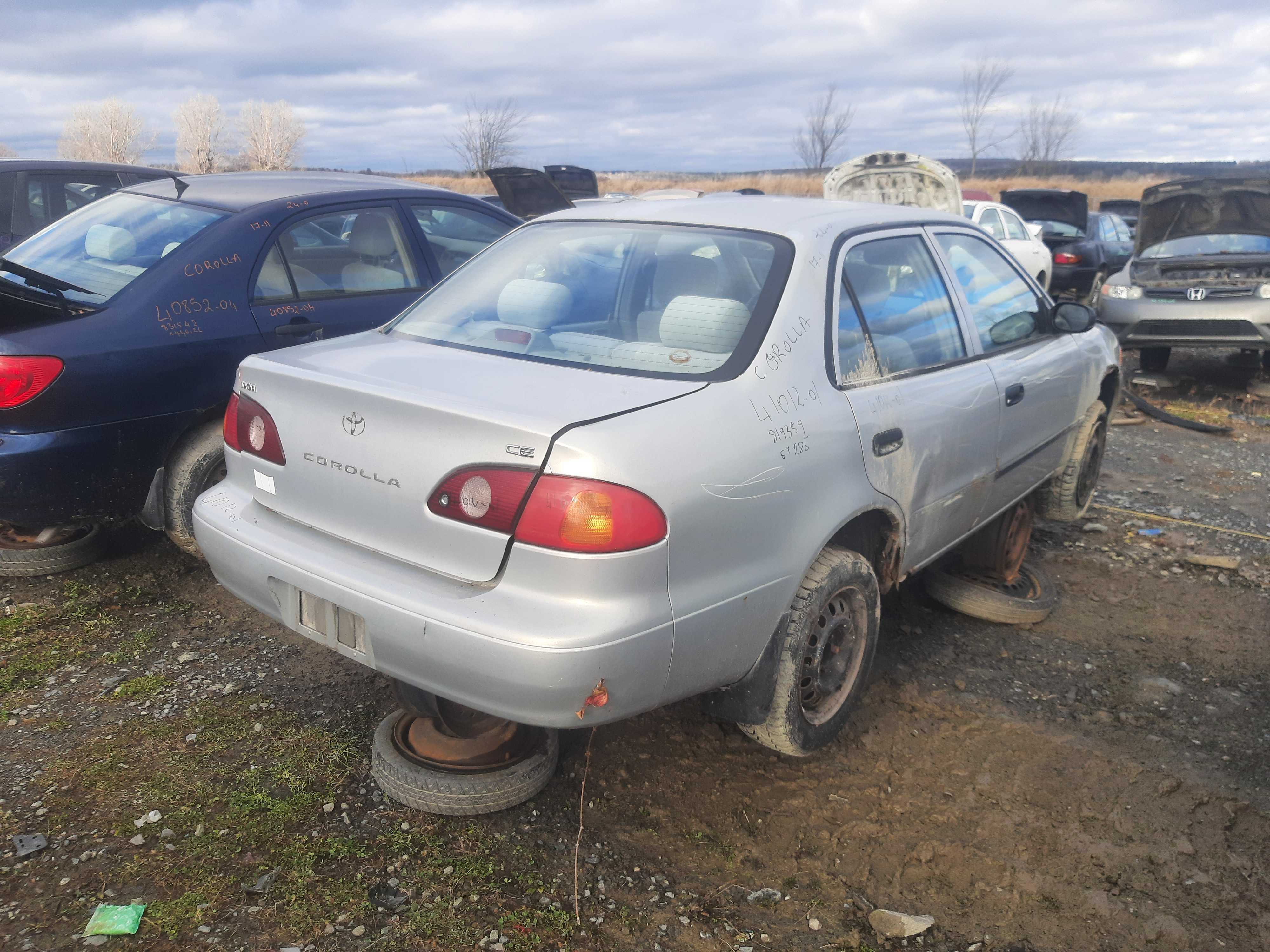 TOYOTA COROLLA 2001