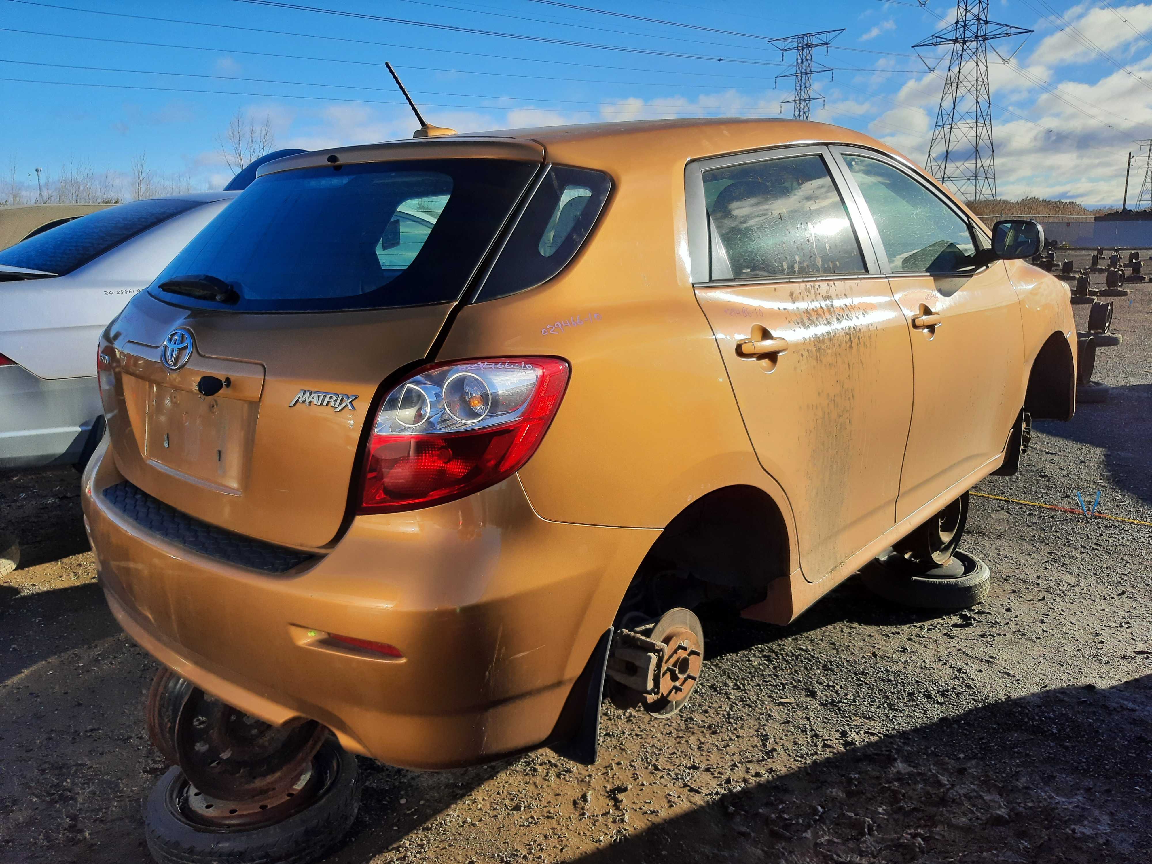 TOYOTA MATRIX 2010