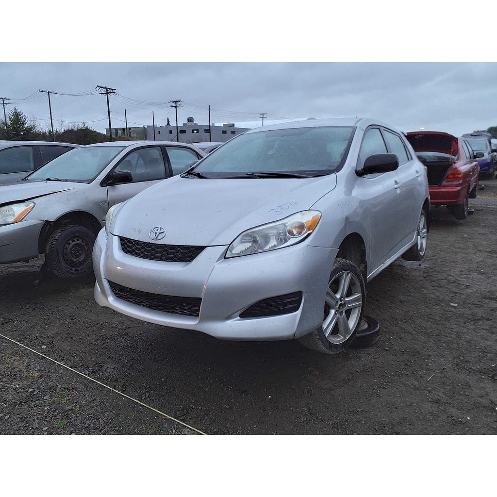 TOYOTA MATRIX 2010