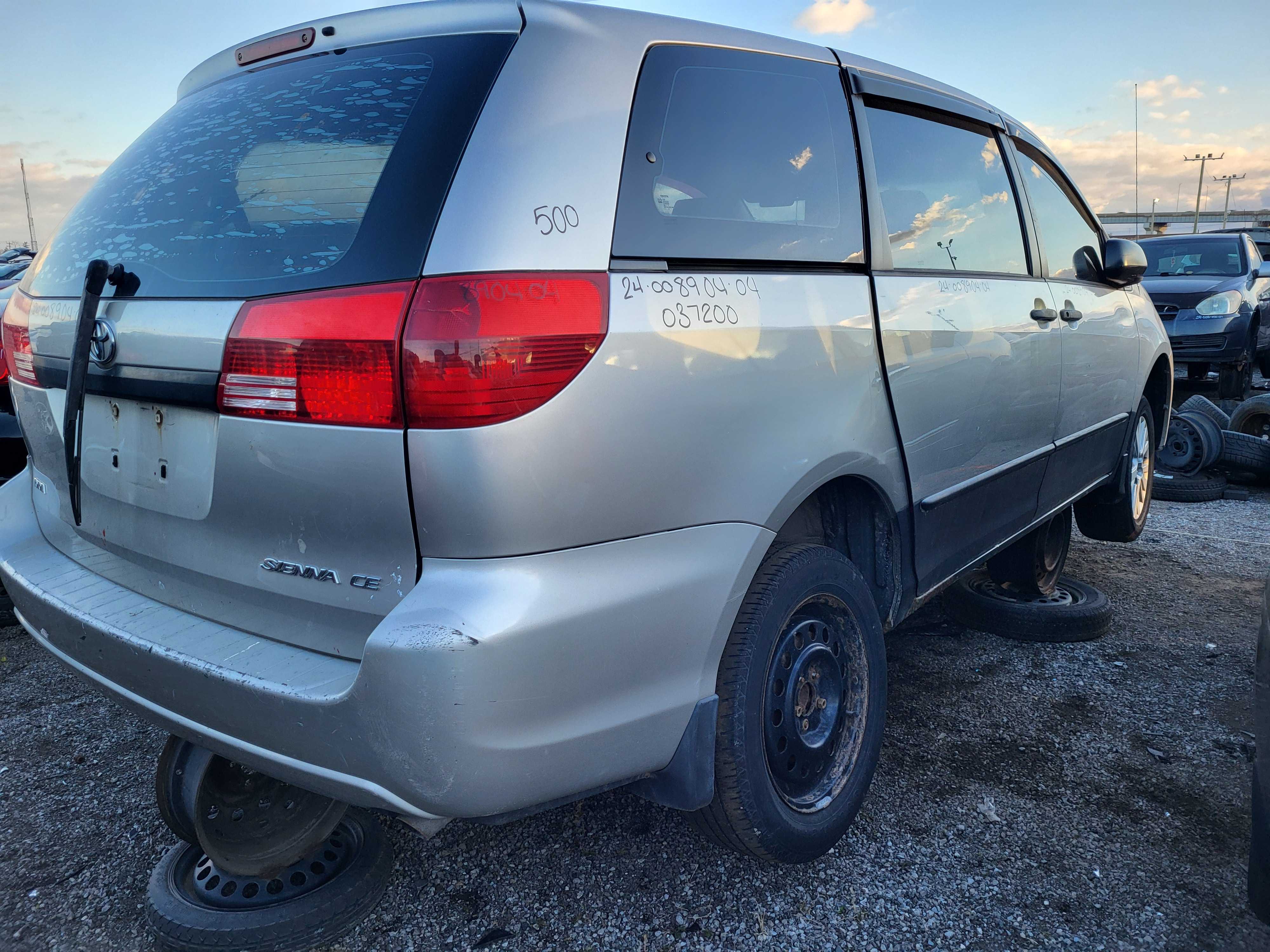 TOYOTA SIENNA 2004