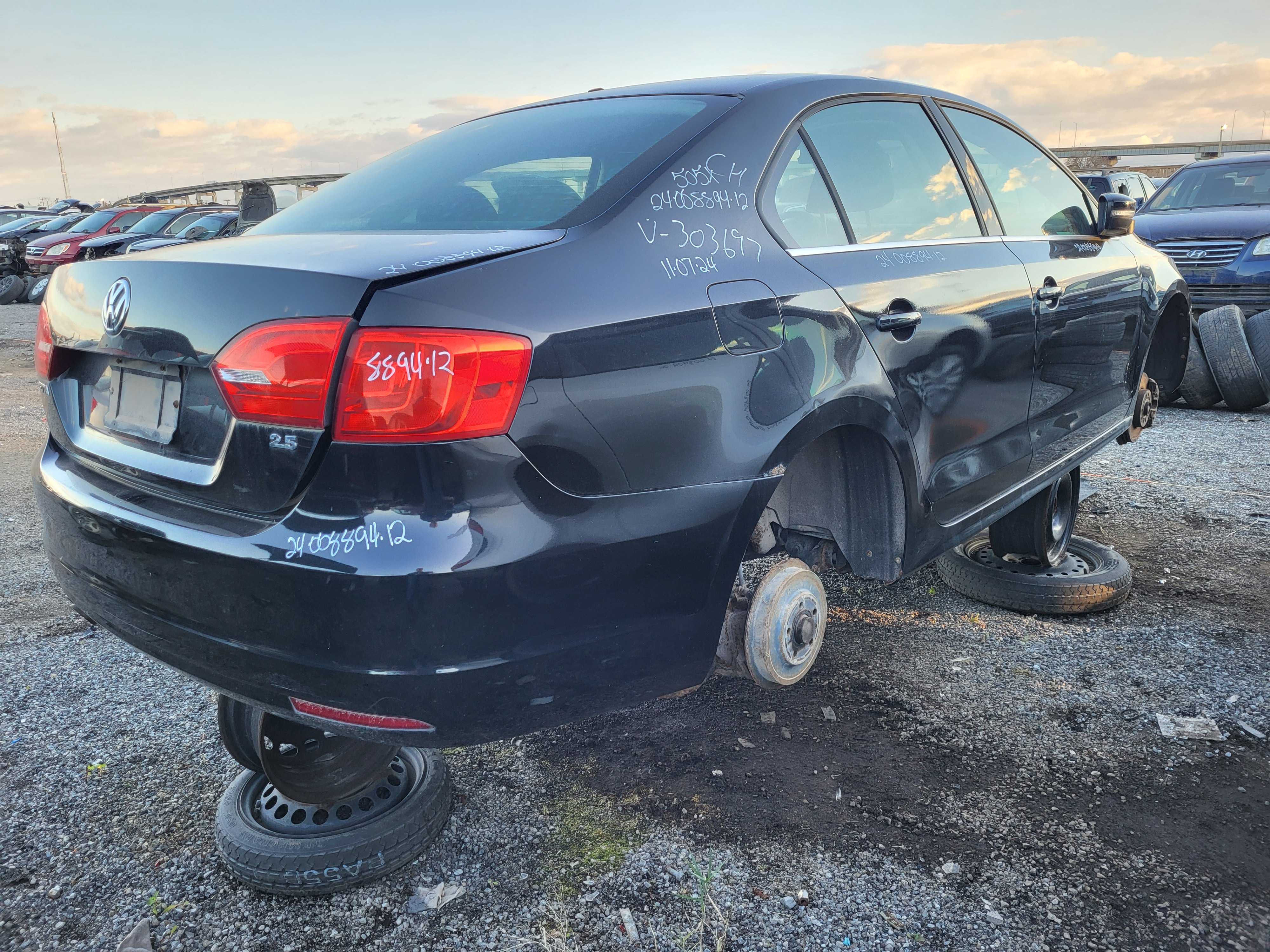 VOLKSWAGEN JETTA 2012