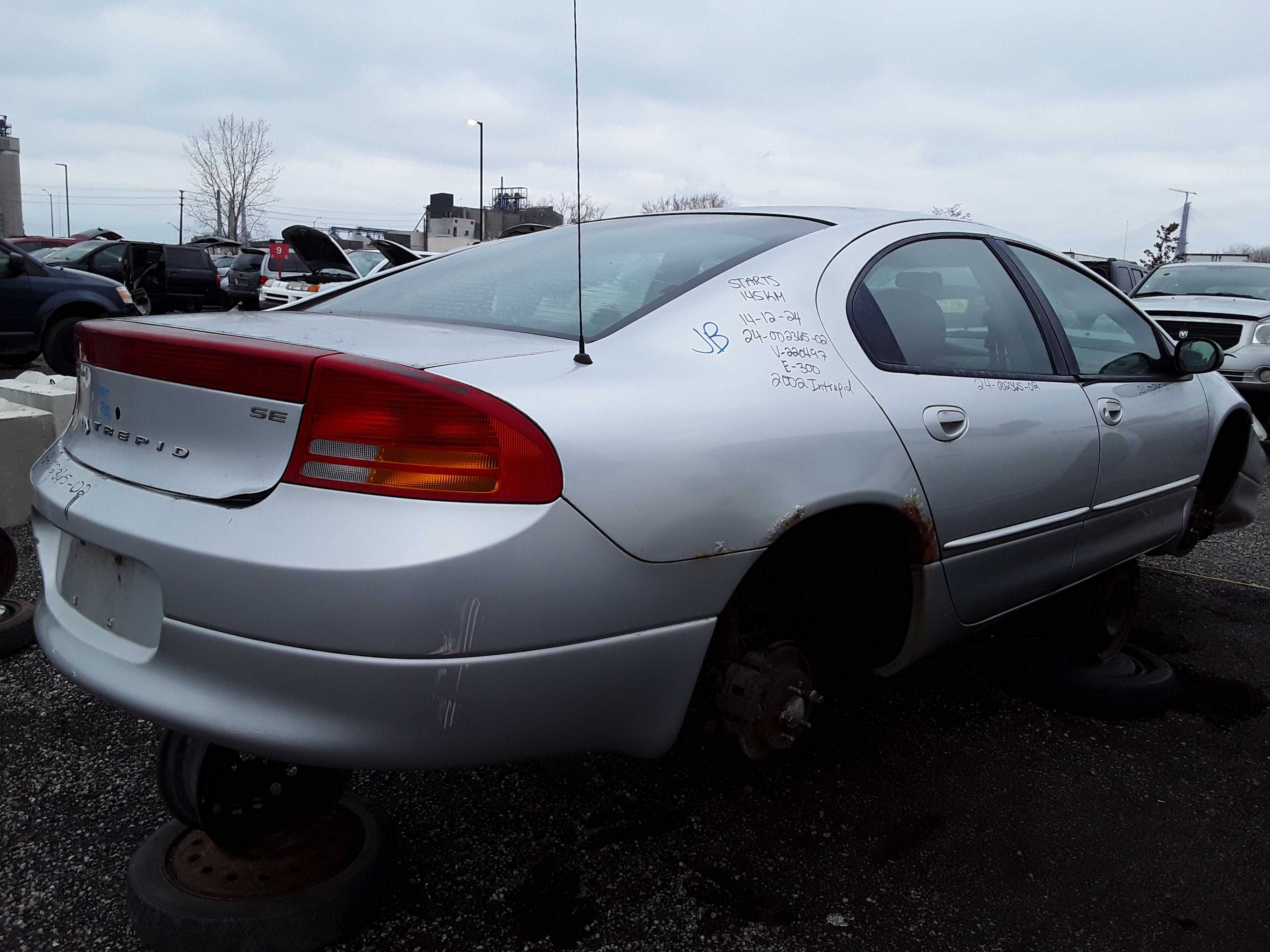 CHRYSLER INTREPID 2002