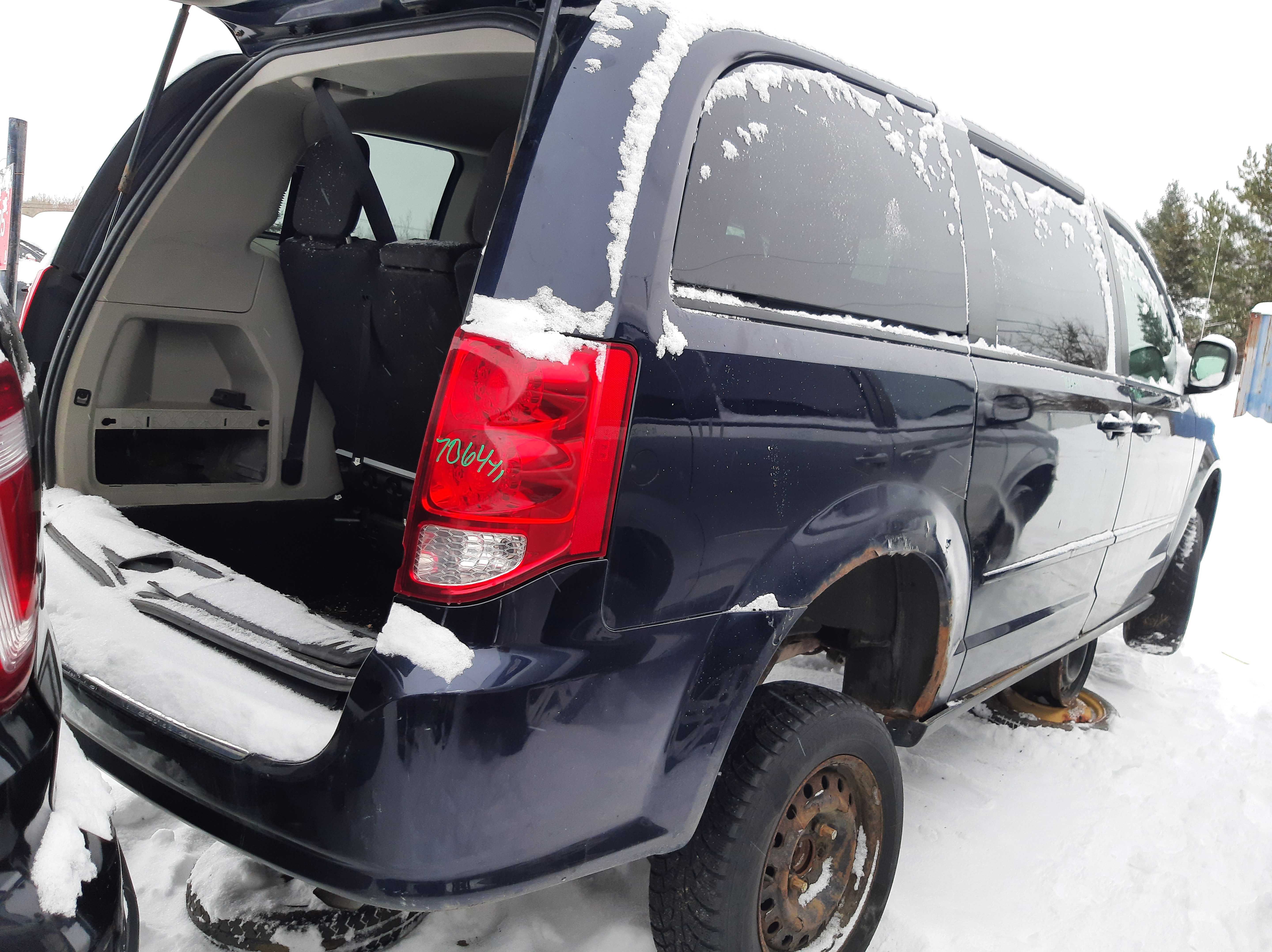 DODGE GRAND CARAVAN 2011