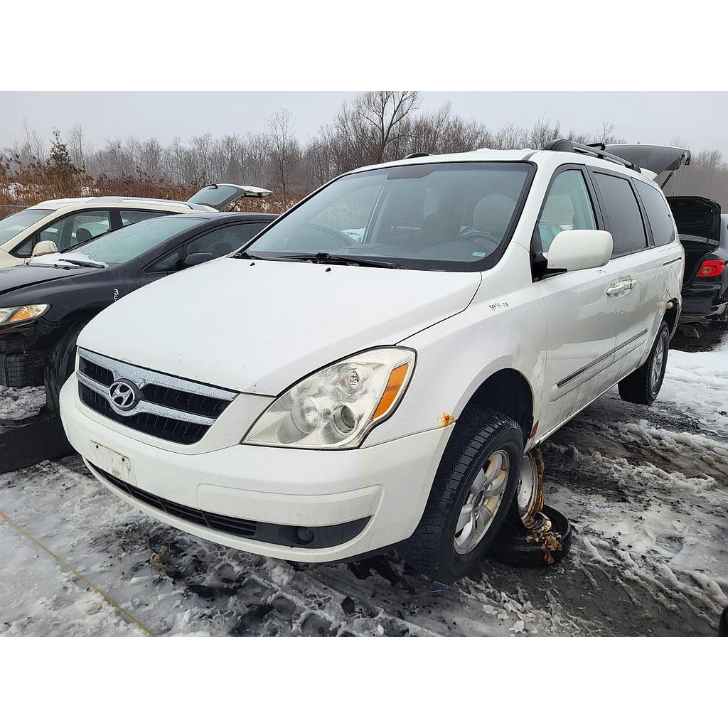 HYUNDAI ENTOURAGE 2008