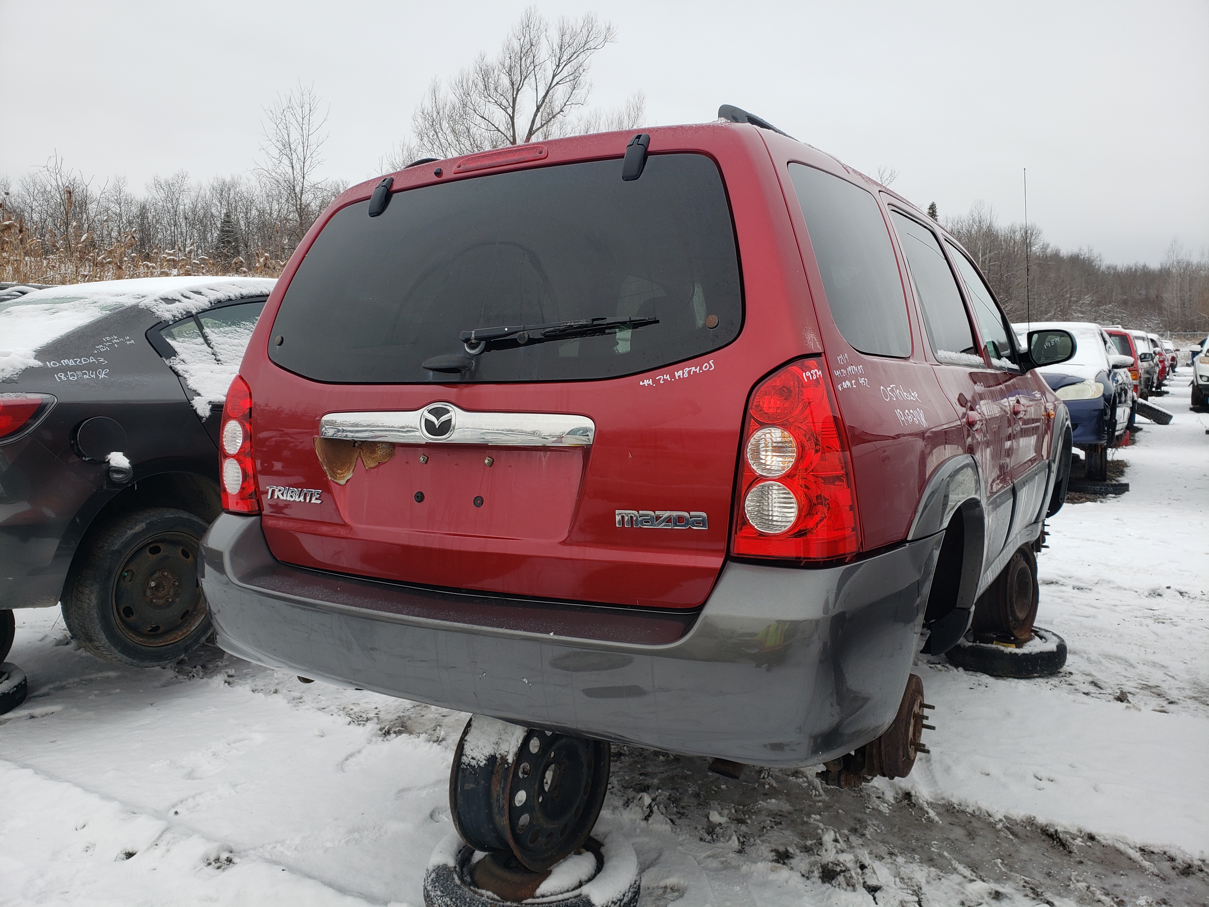 MAZDA TRIBUTE 2005