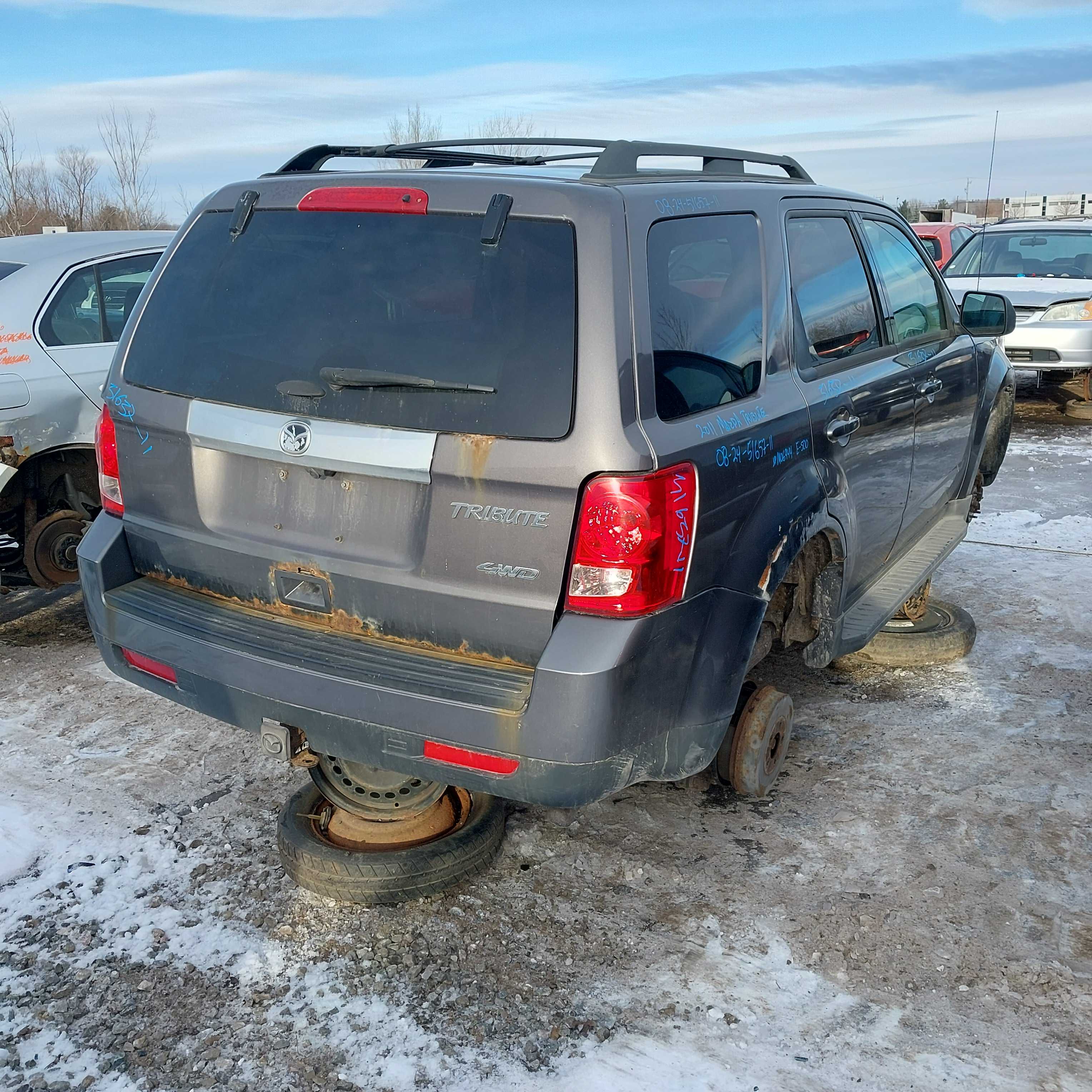 MAZDA TRIBUTE 2011